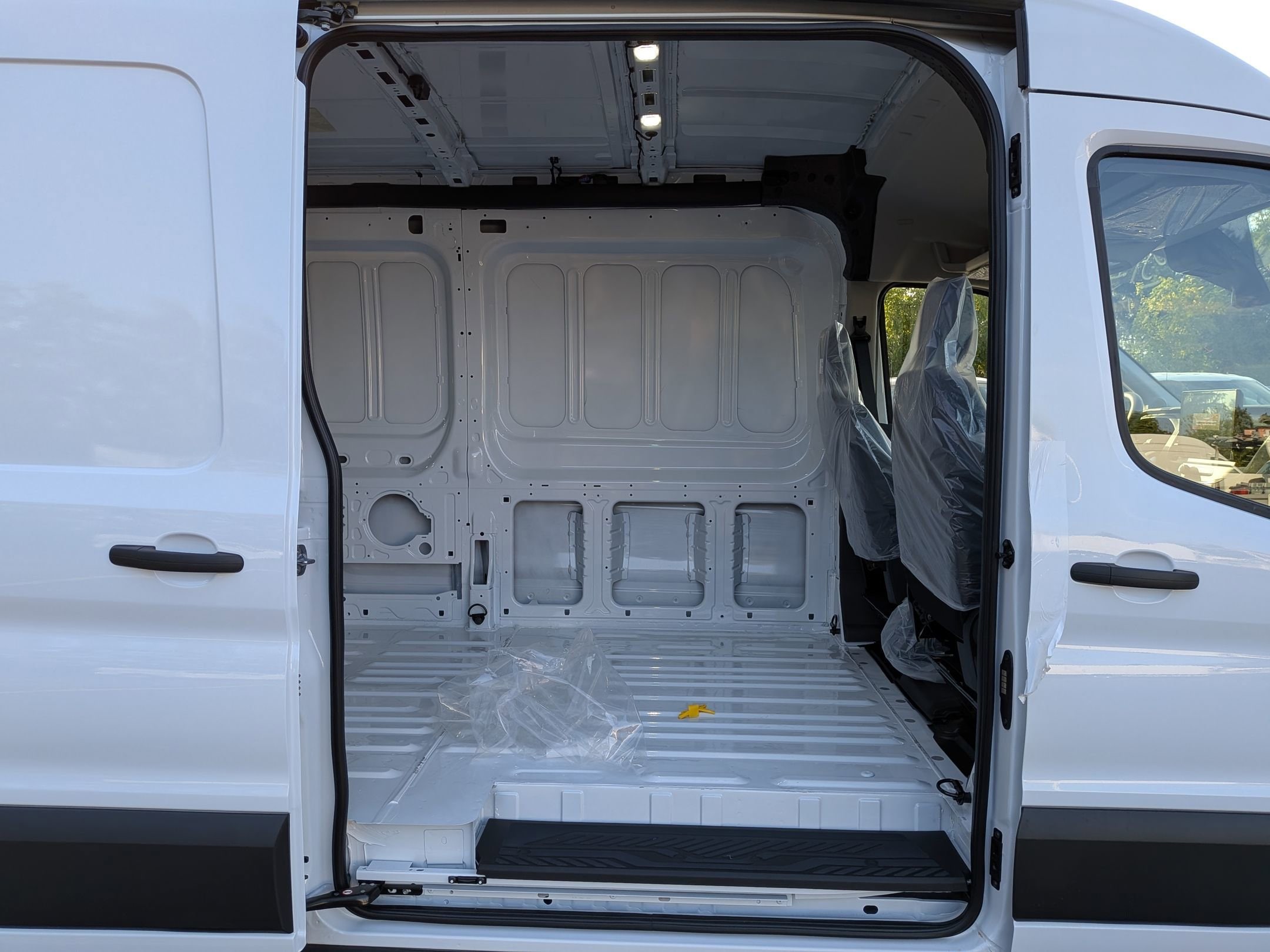 2026 FORD TRANSIT - Image 23