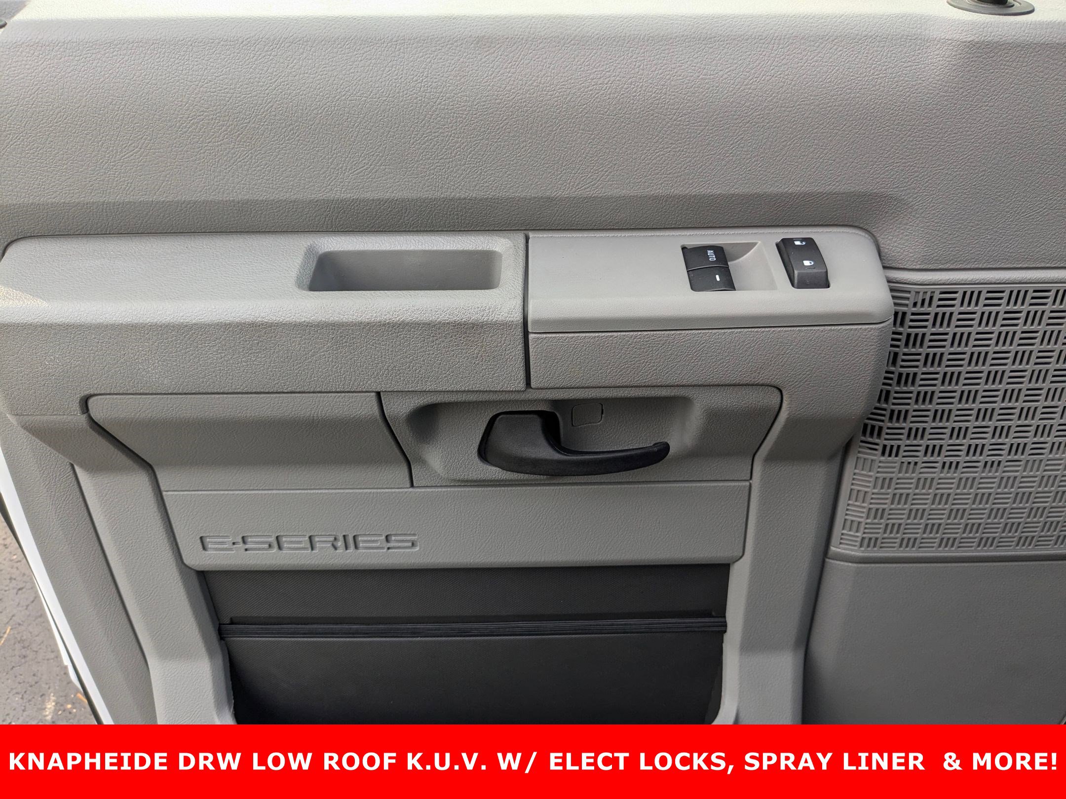 2025 FORD E-350 - Image 13