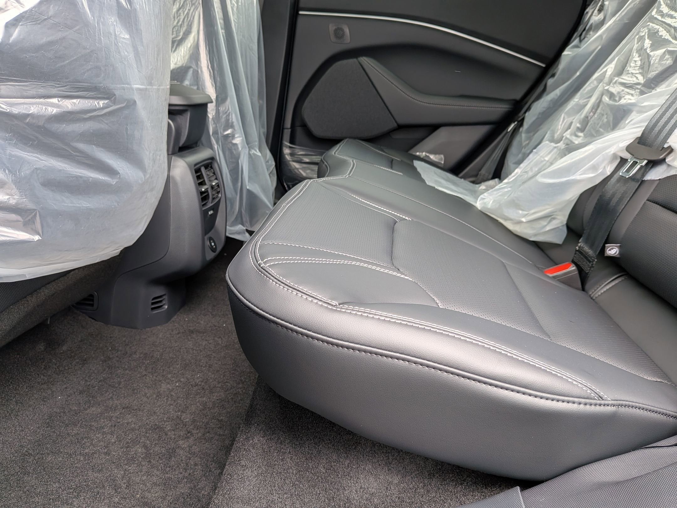 2025 FORD MUSTANG MACH-E - Image 22