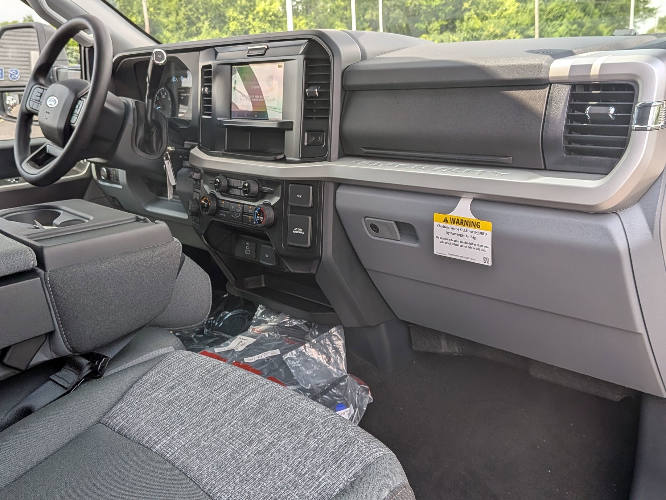 2025 FORD F-250 - Image 25