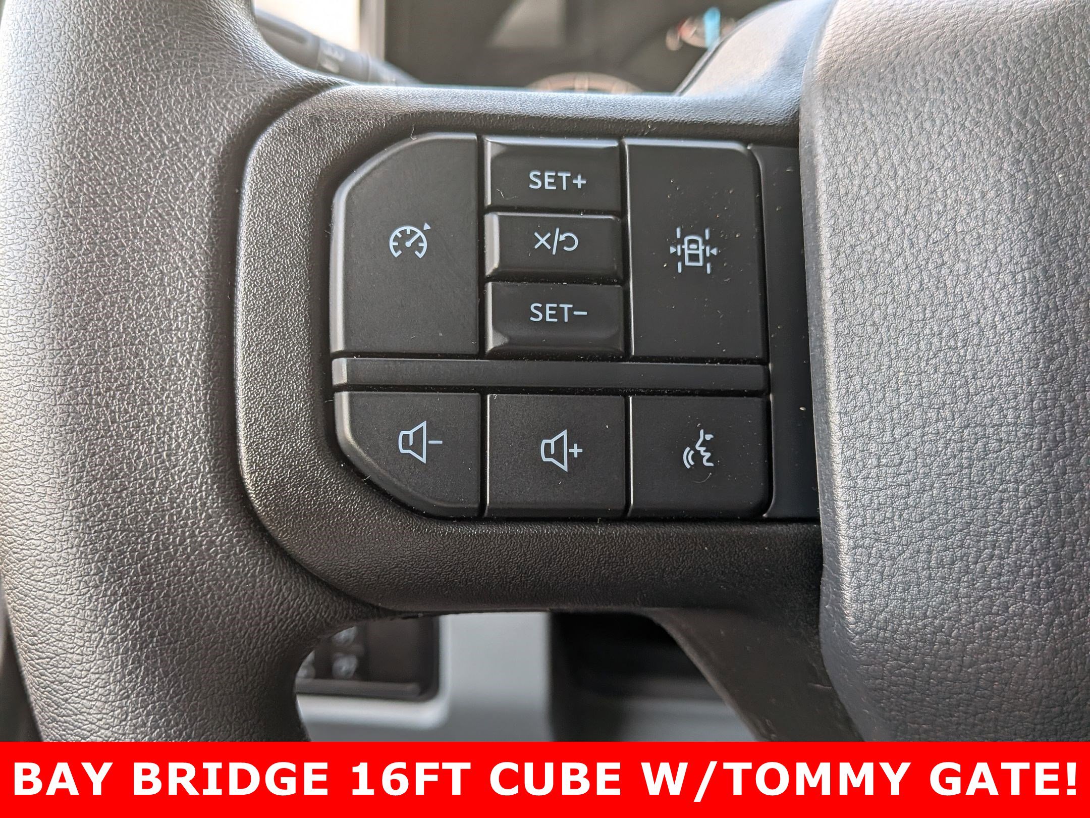 2025 FORD F-450 - Image 13