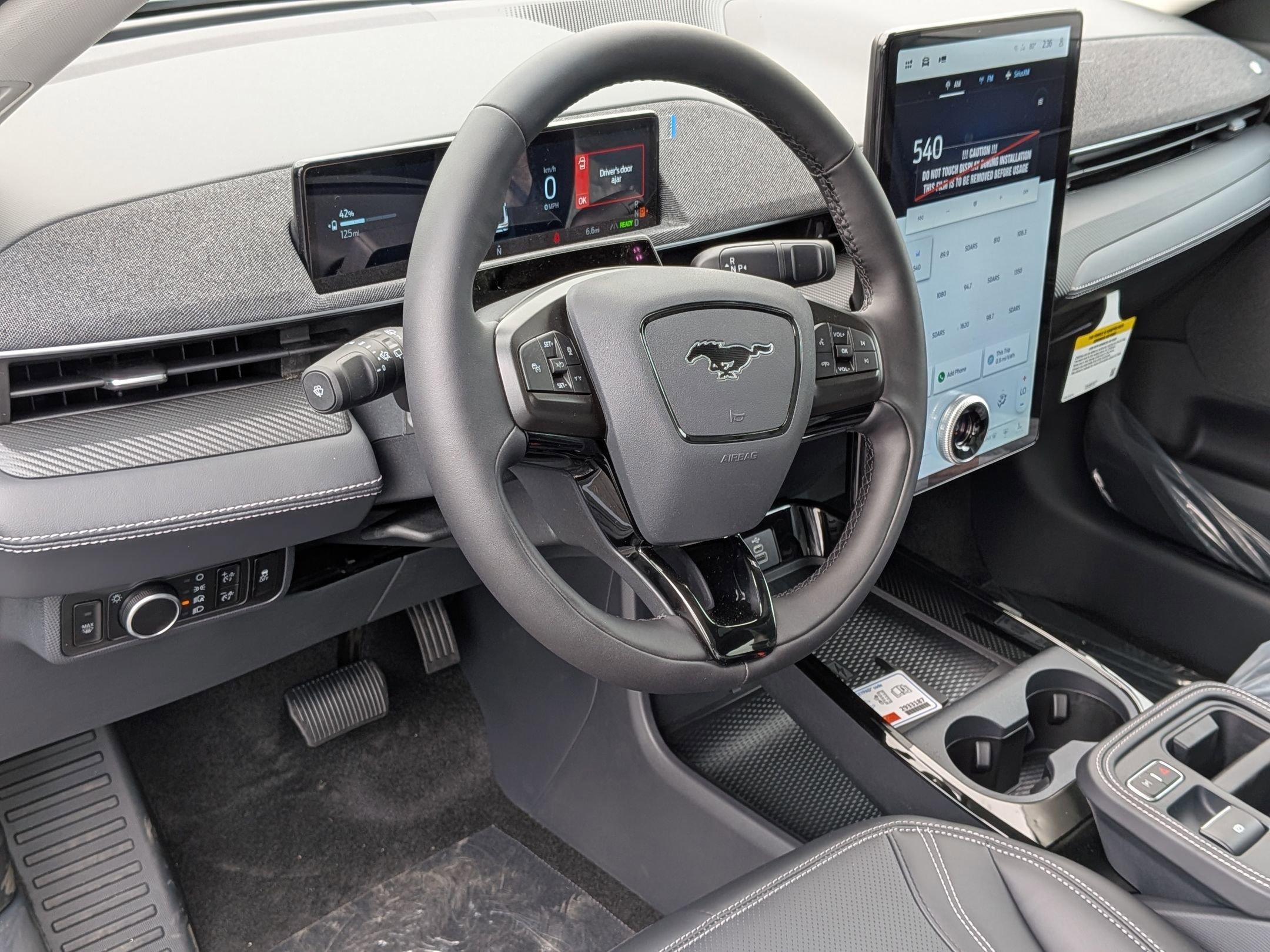 2025 FORD MUSTANG MACH-E - Image 10