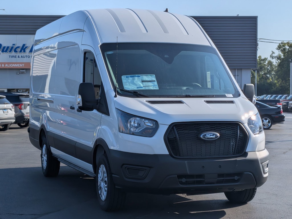 New 2025 Ford Transit T-350 148 EL Hi Rf 9500 GVWR RWD T-350 148 EL Hi Rf 9500 GVWR RWD