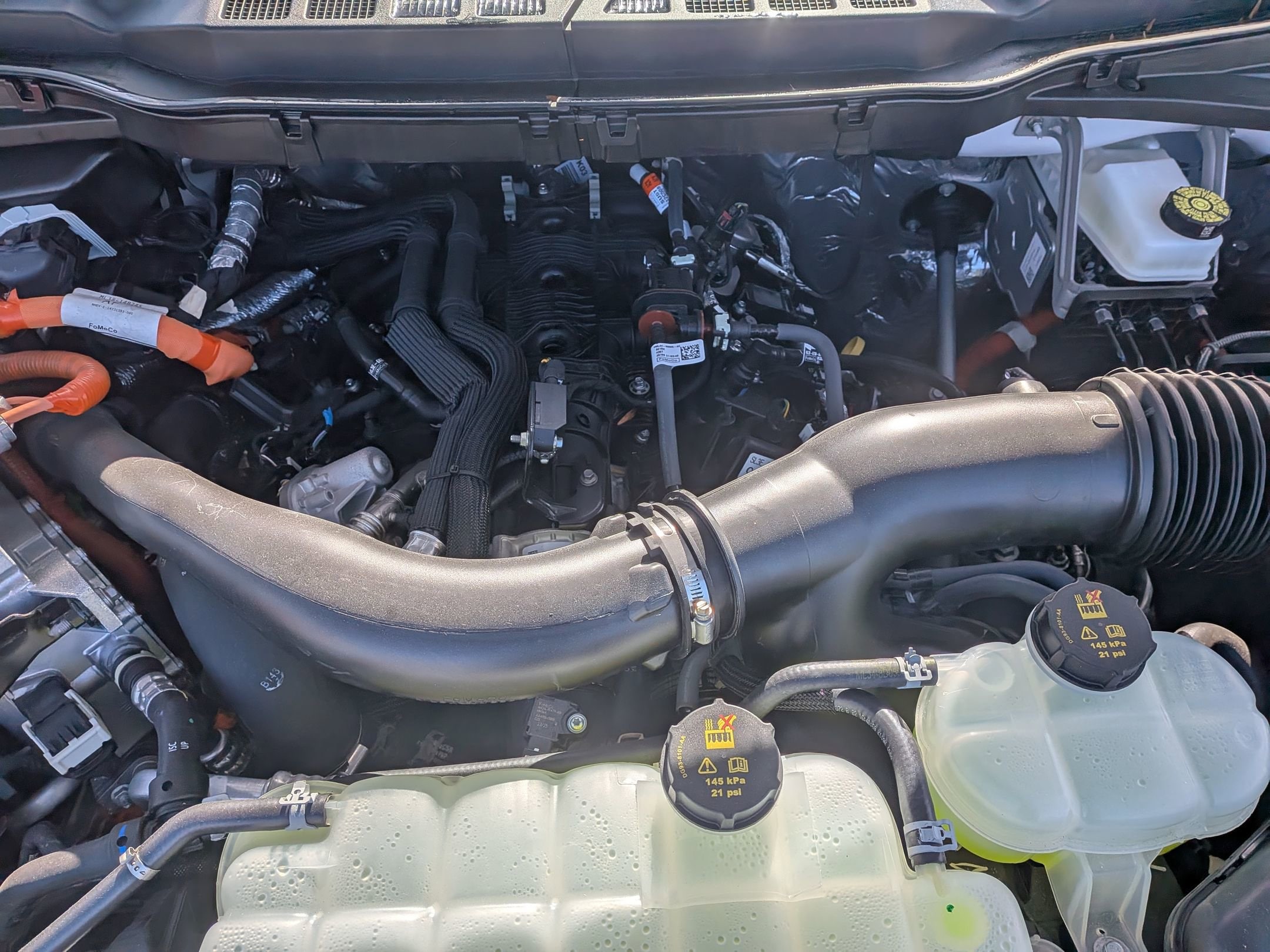 2025 FORD F-150 - Image 25