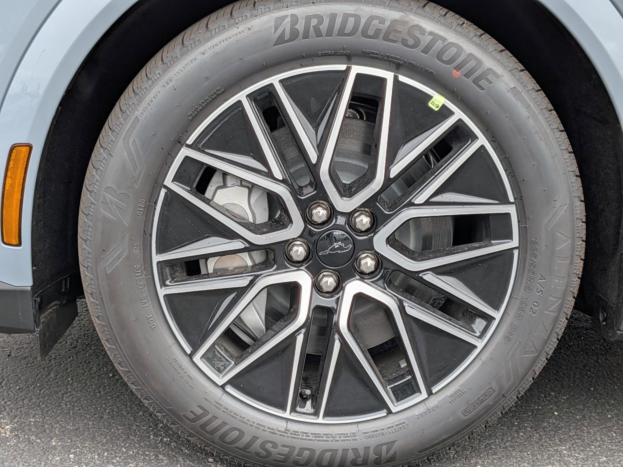 2025 FORD MUSTANG MACH-E - Image 9