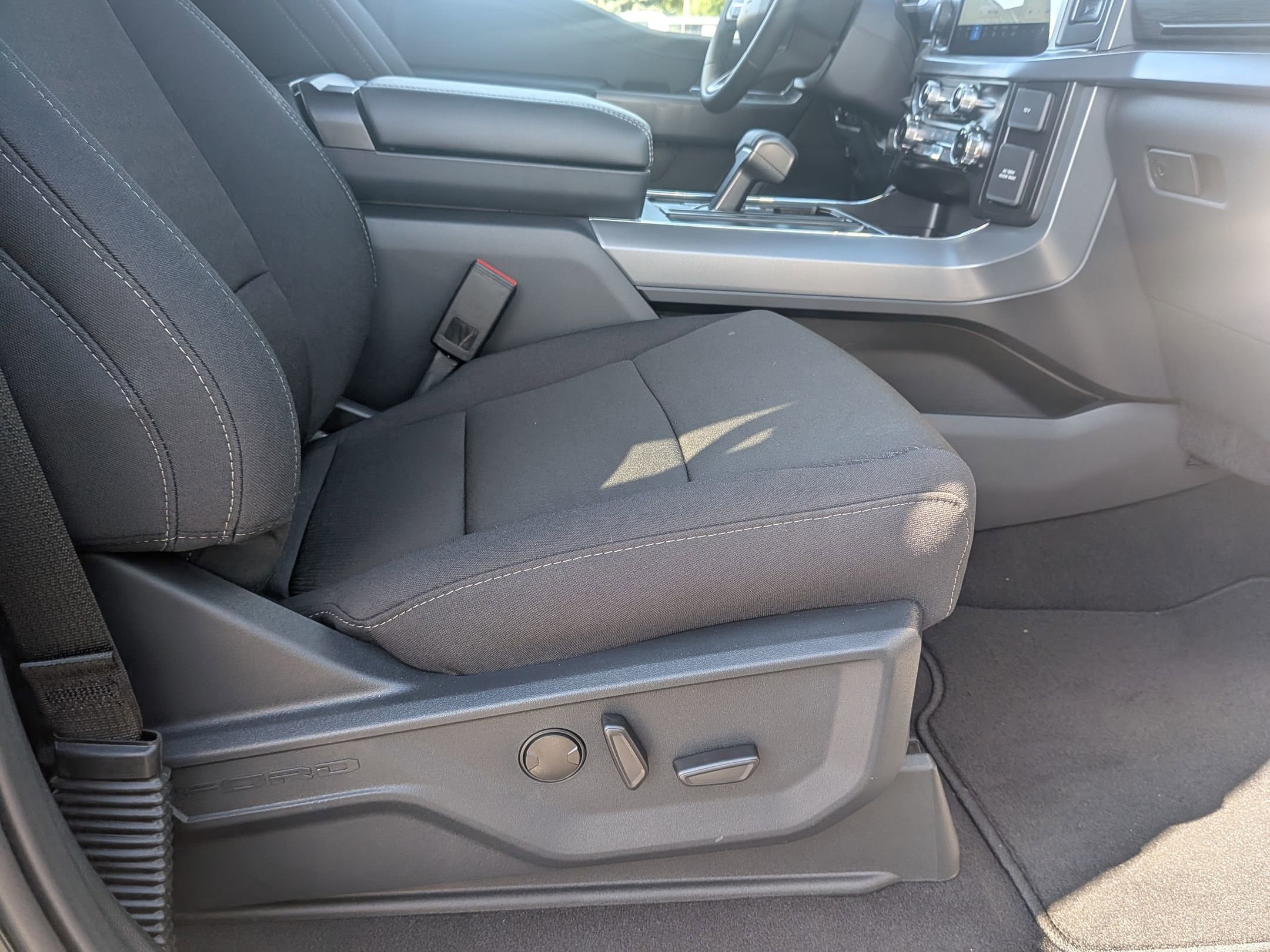 2025 FORD F-150 - Image 27