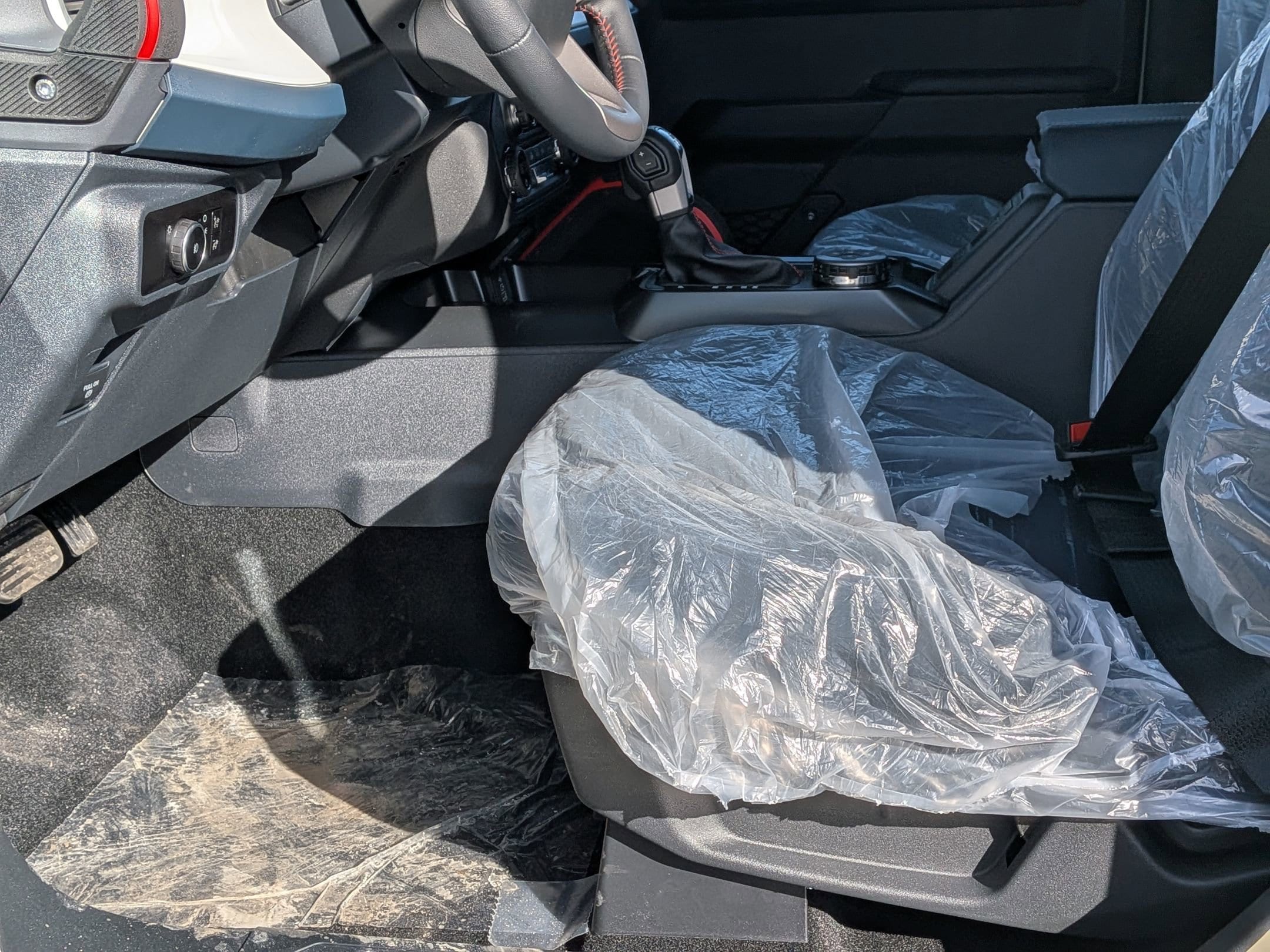 2026 FORD BRONCO - Image 11