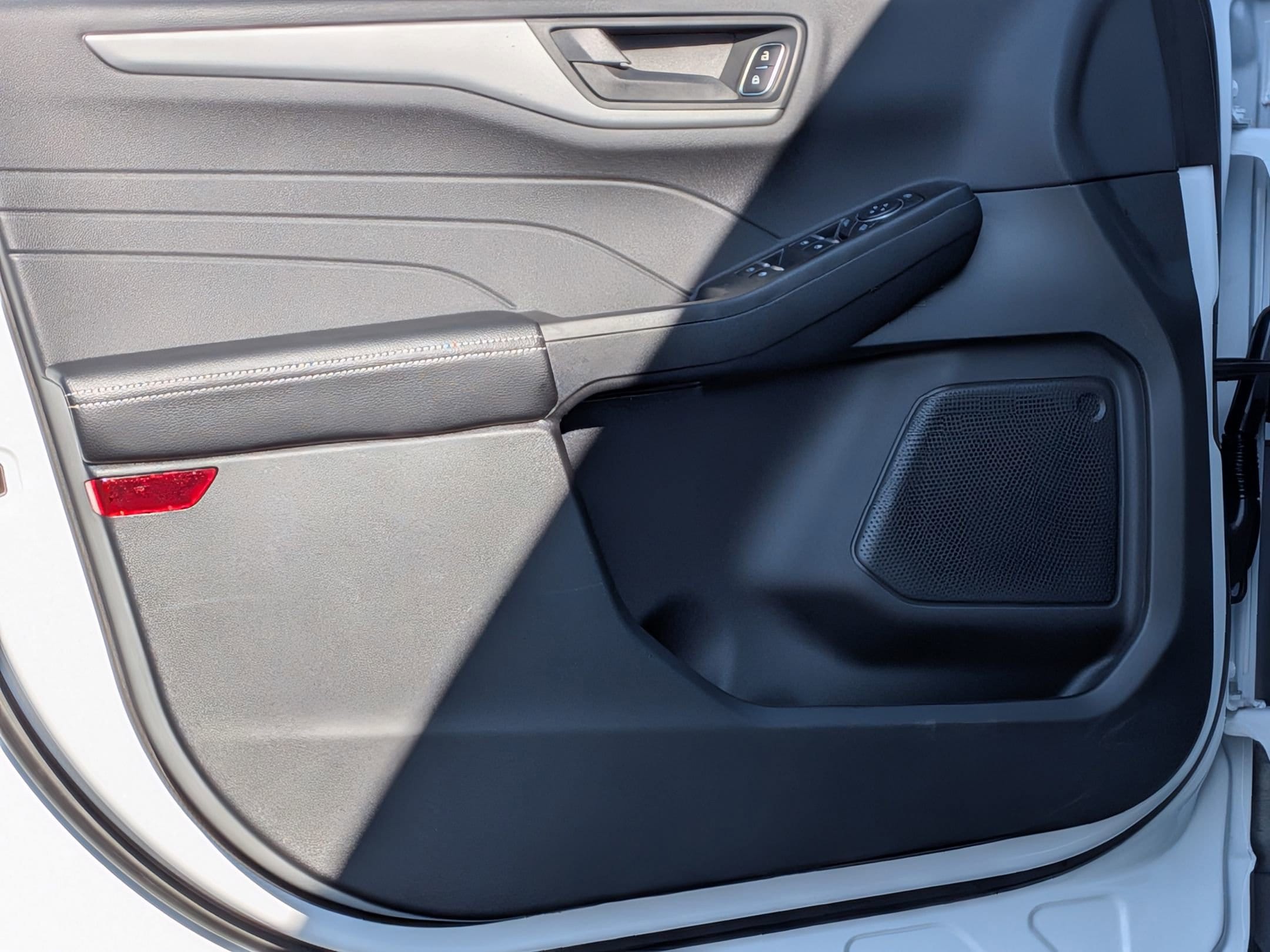 2026 FORD ESCAPE - Image 12