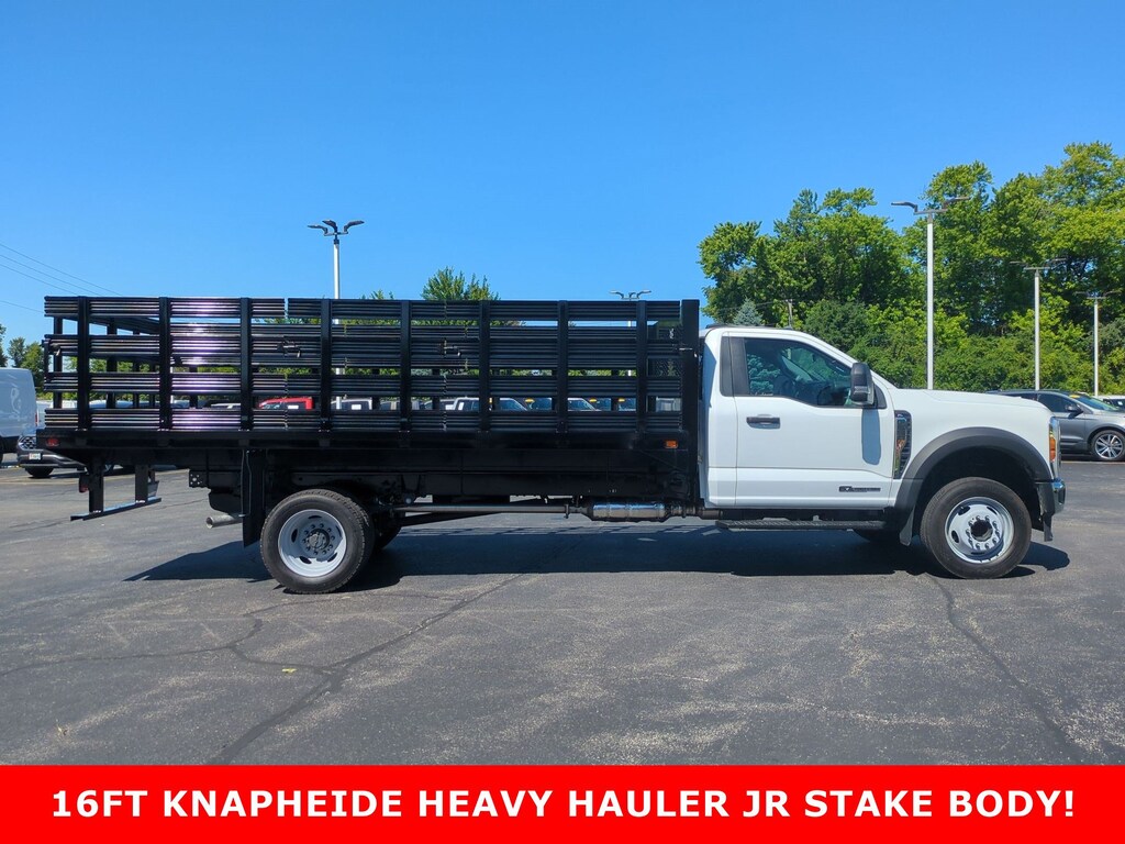 New 2026 Ford Super Duty F-550 DRW XL 2WD Reg Cab 205 WB 120 CA