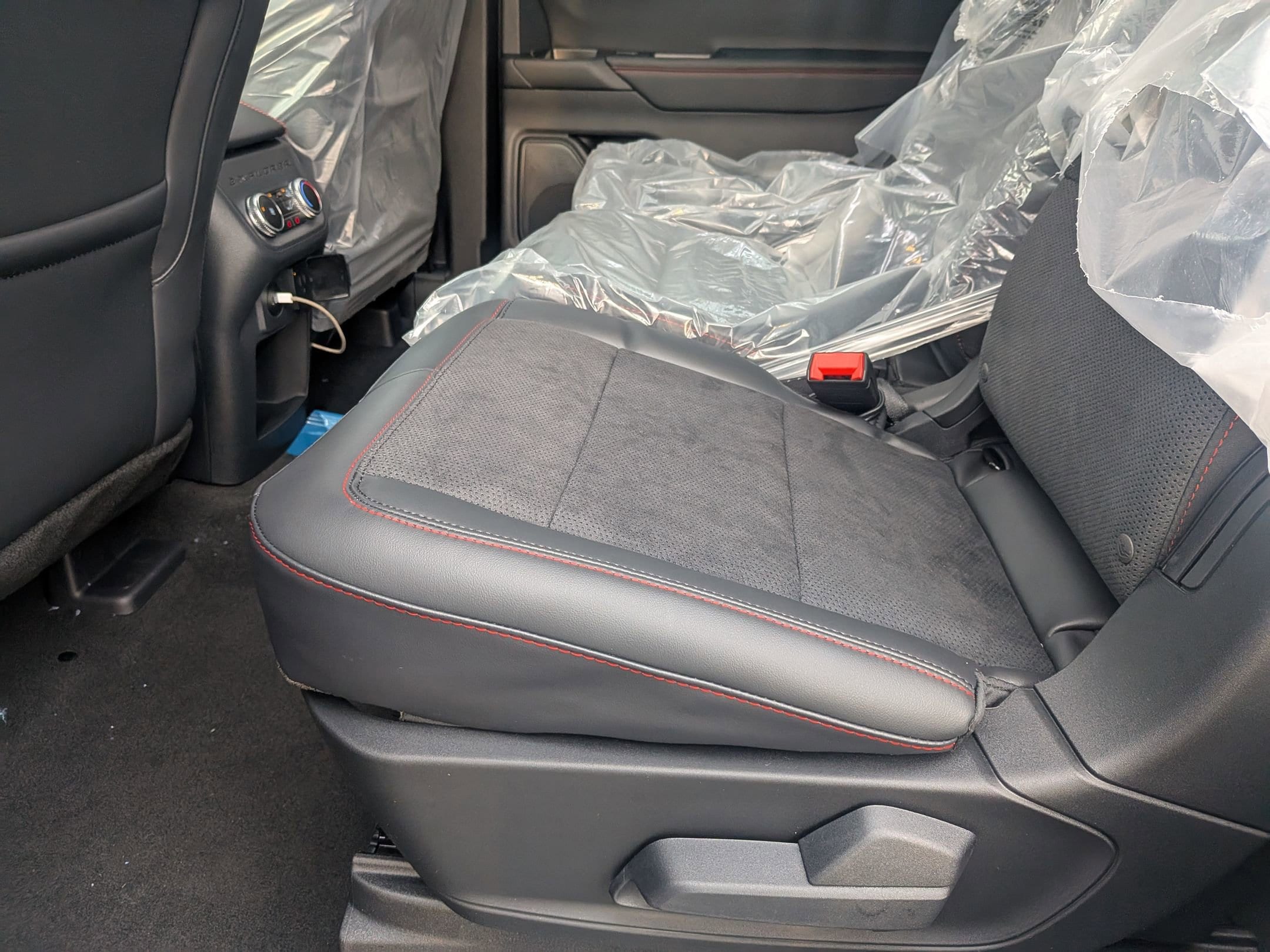 2026 FORD EXPLORER - Image 22