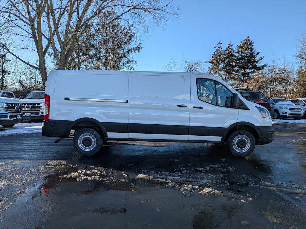 New 2024 Ford Transit T-250 130 Low Rf 9070 GVWR RWD T-250 148 Low Rf 9070 GVWR RWD