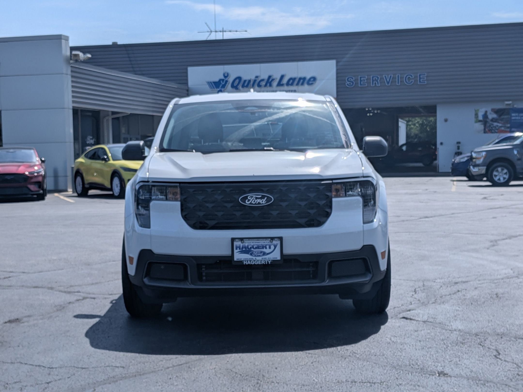 2025 Ford Maverick XLT photo 2