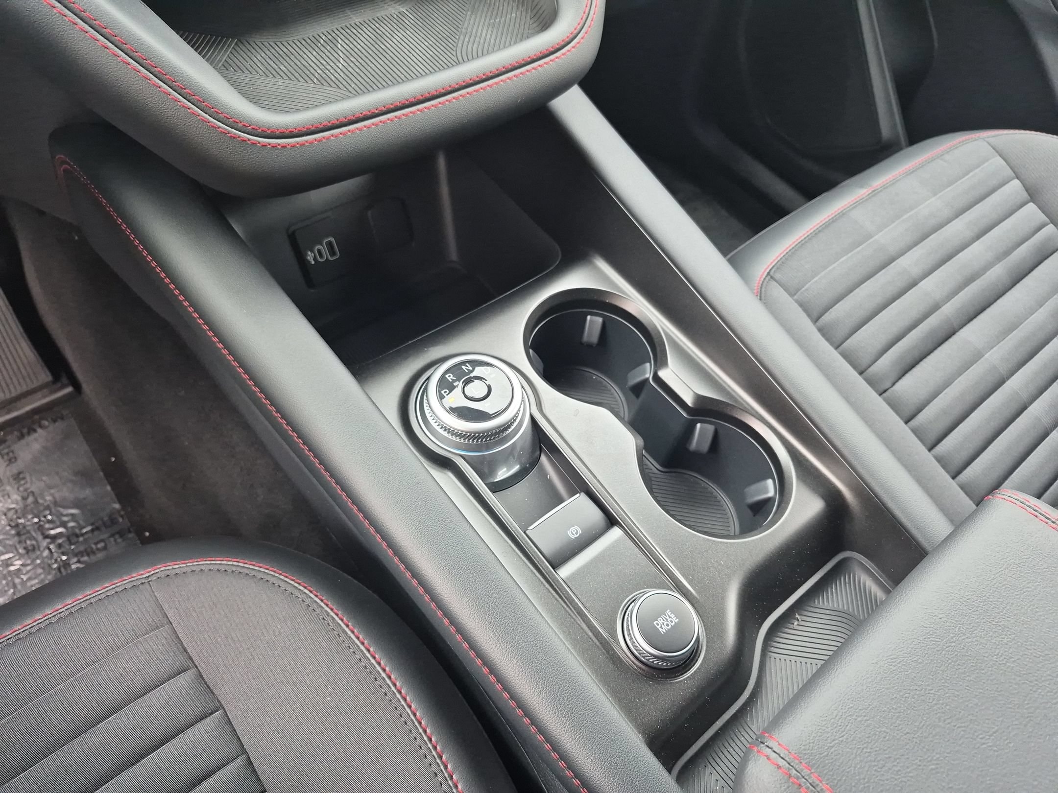 2026 Ford Explorer ST-Line - Photo 24