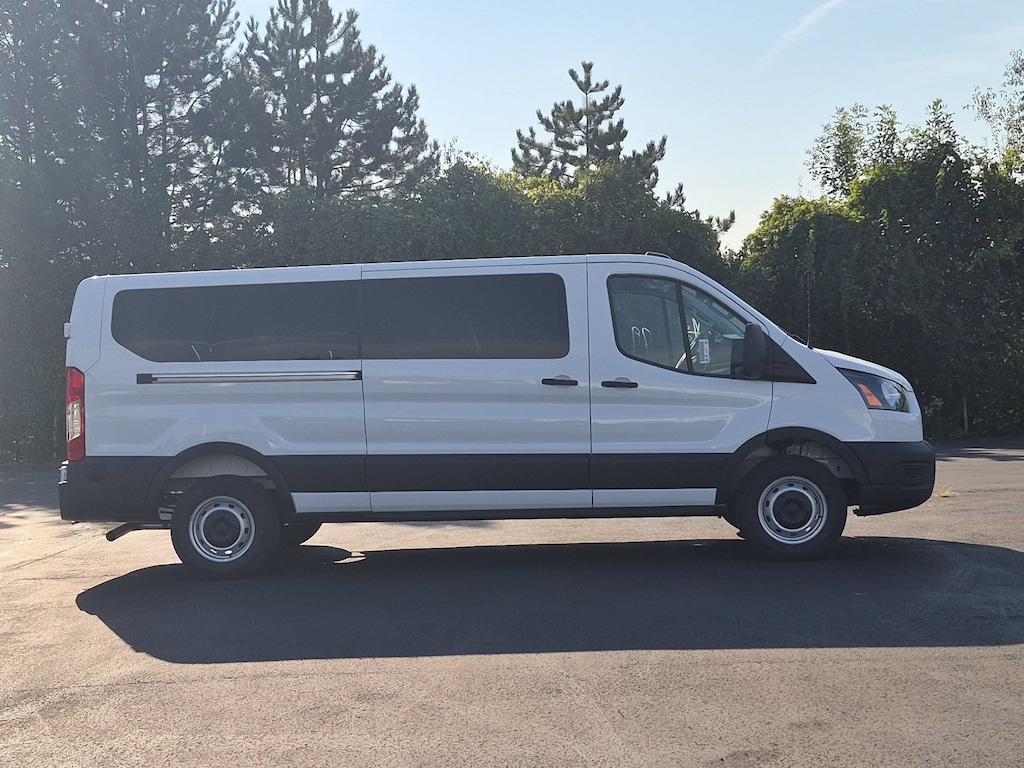 New 2026 Ford Transit Passenger Wagon T-350 148 Low Roof XL RWD VAN