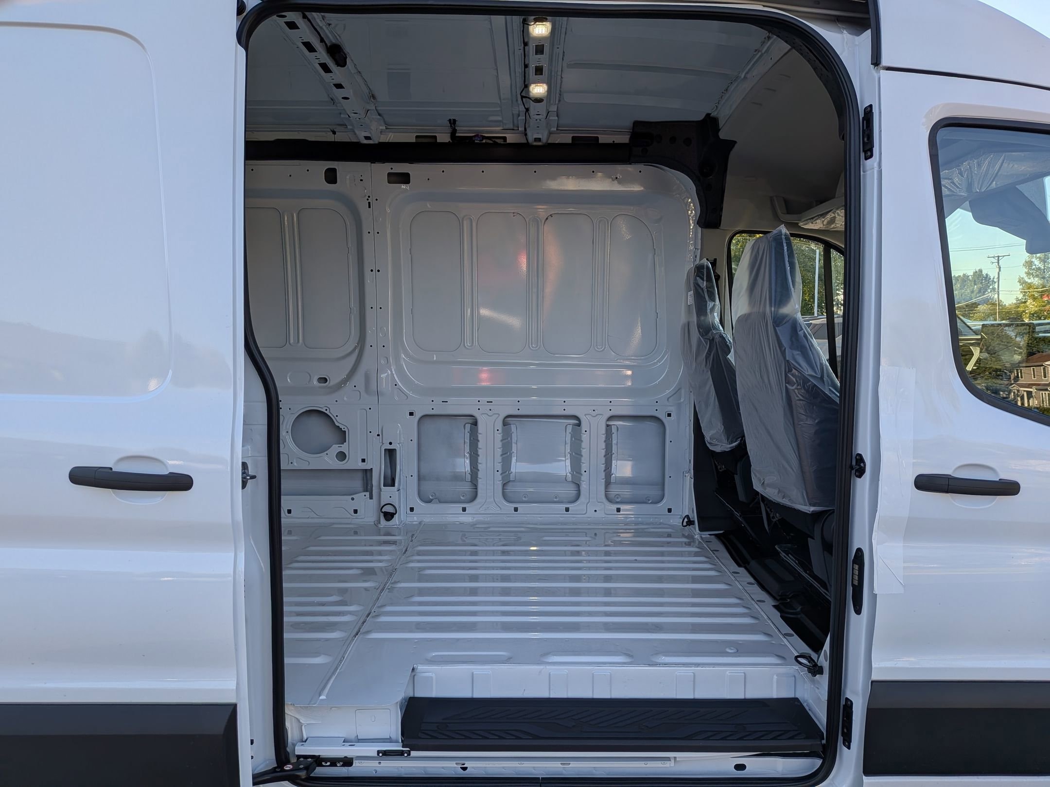 2026 FORD TRANSIT - Image 23
