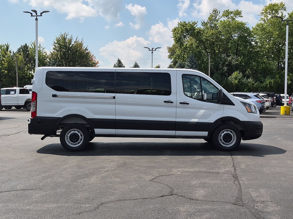 New 2026 Ford Transit Passenger Wagon T-350 148 Low Roof XL RWD VAN