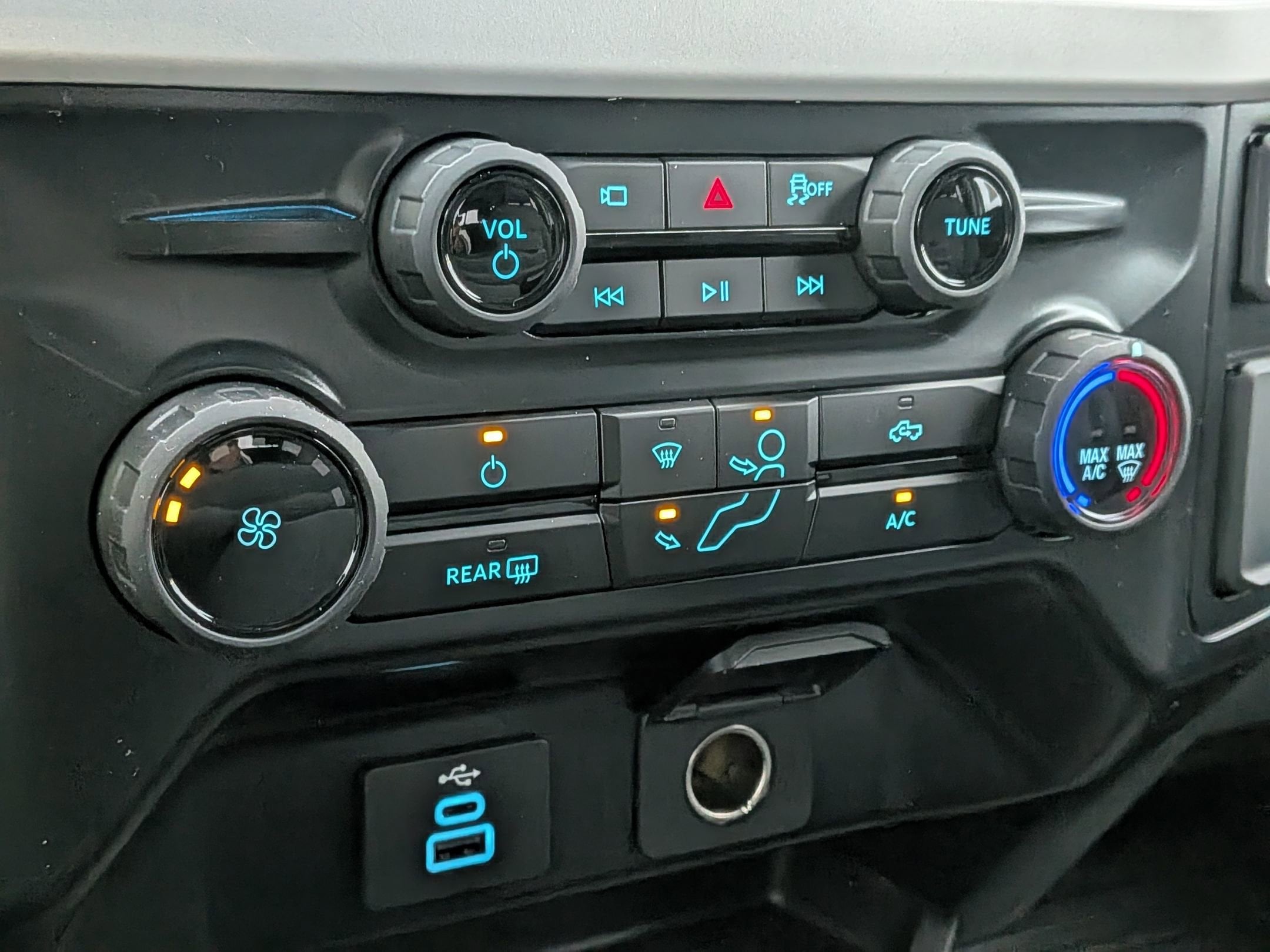 2026 FORD F-350 - Image 18