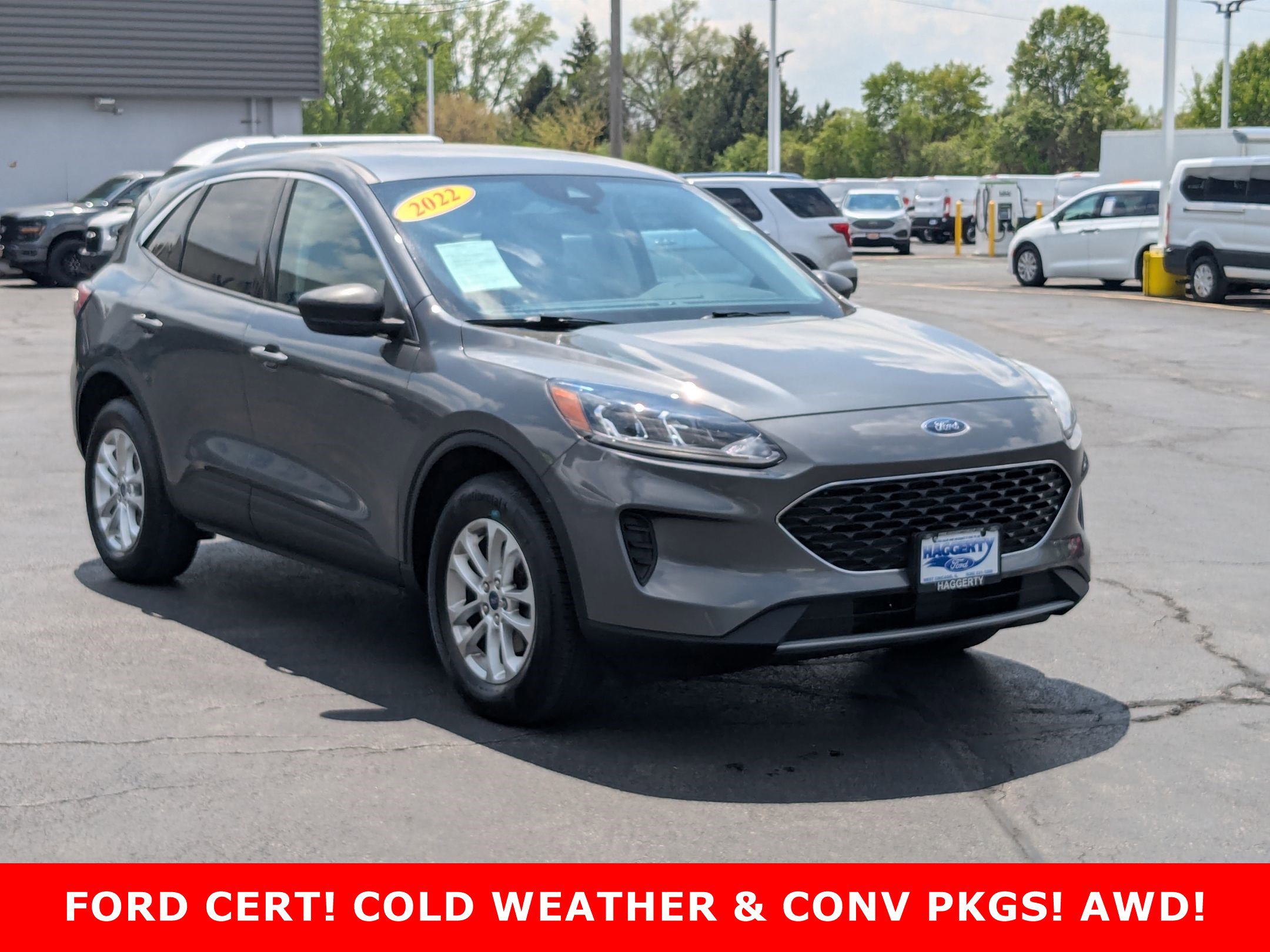 2022 Ford Escape SE photo 3