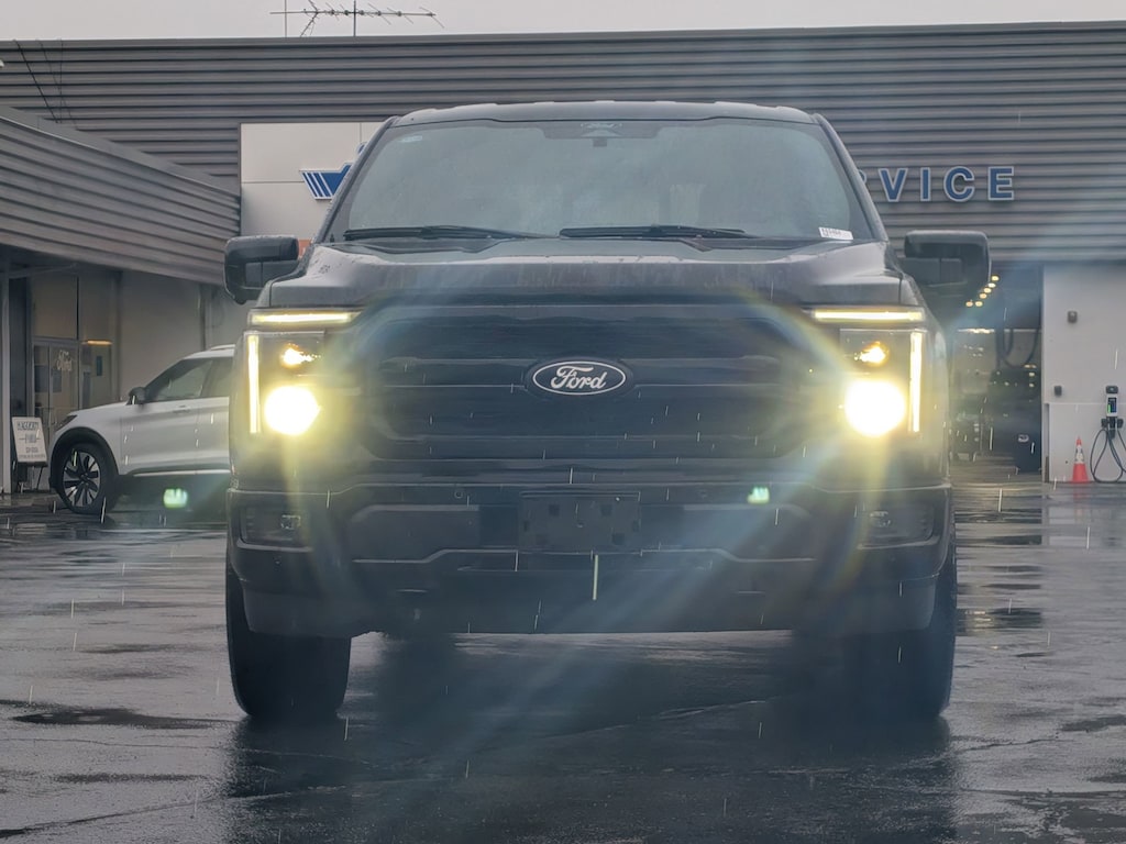 New 2026 Ford F-150 LARIAT 4WD SuperCrew 6.5 Box