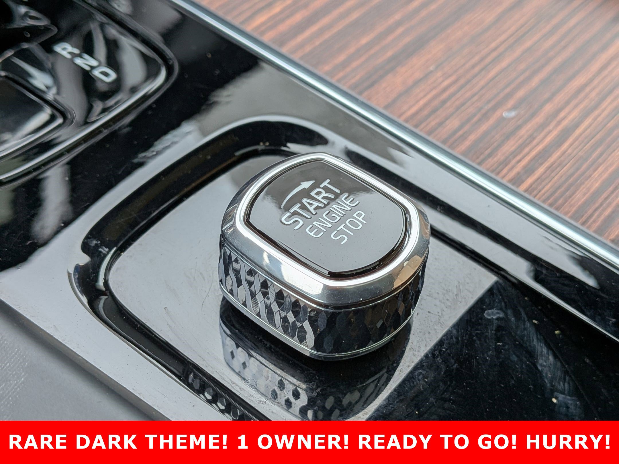 2023 VOLVO XC60 - Image 17