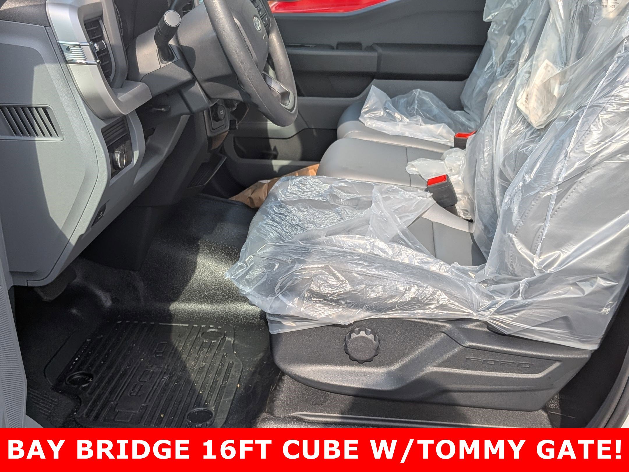 2025 FORD F-450 - Image 24