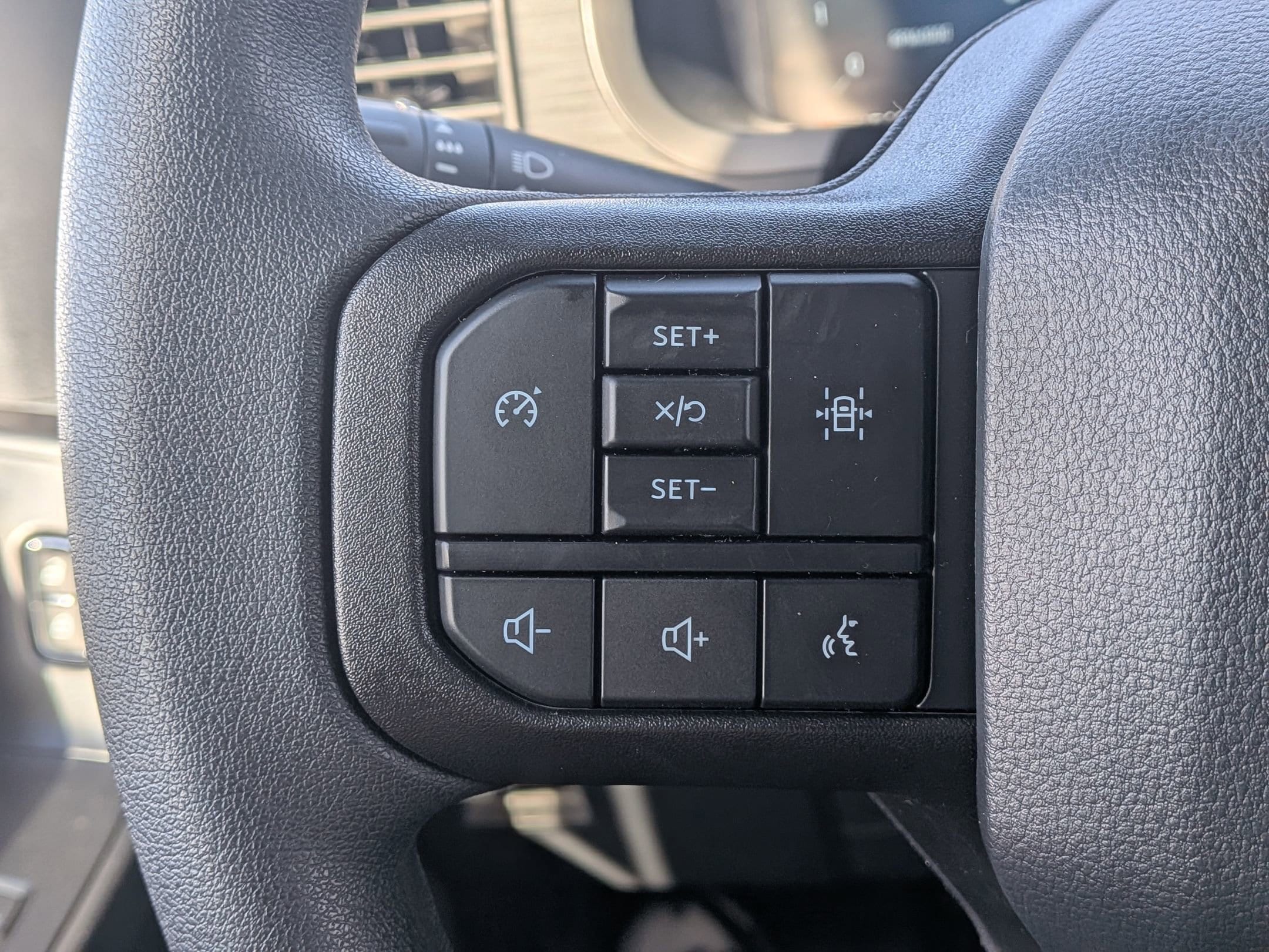 2025 FORD F-150 - Image 14