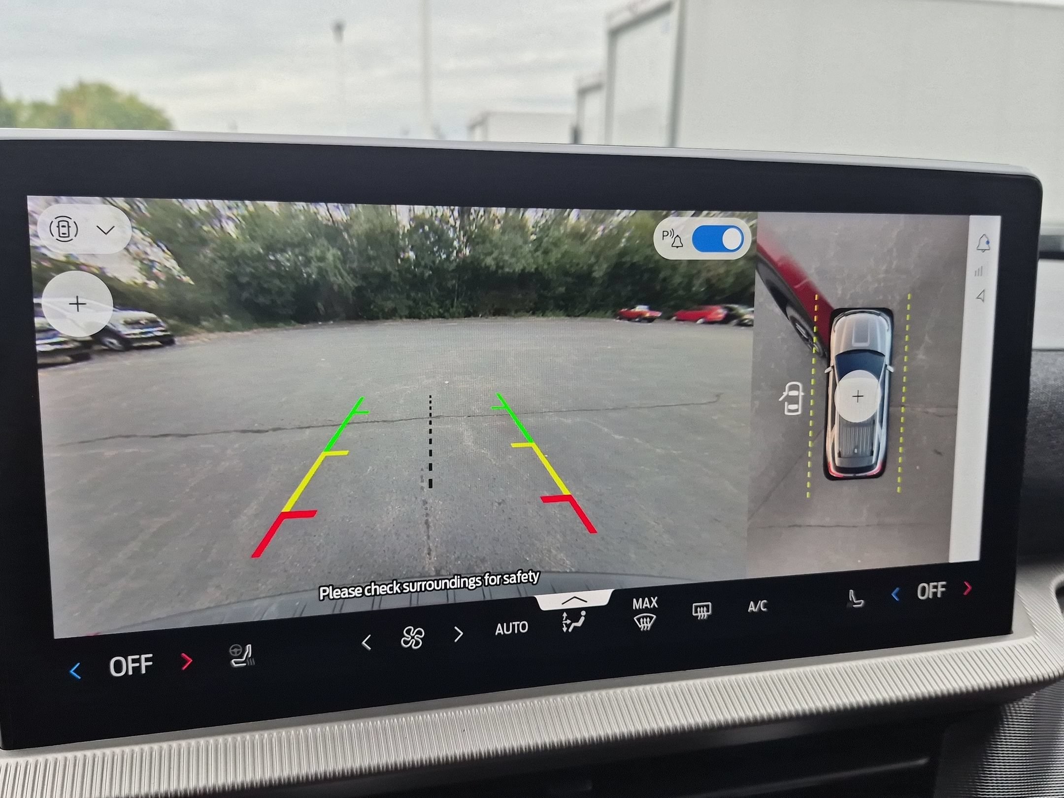2026 Ford Explorer ST-Line - Photo 21
