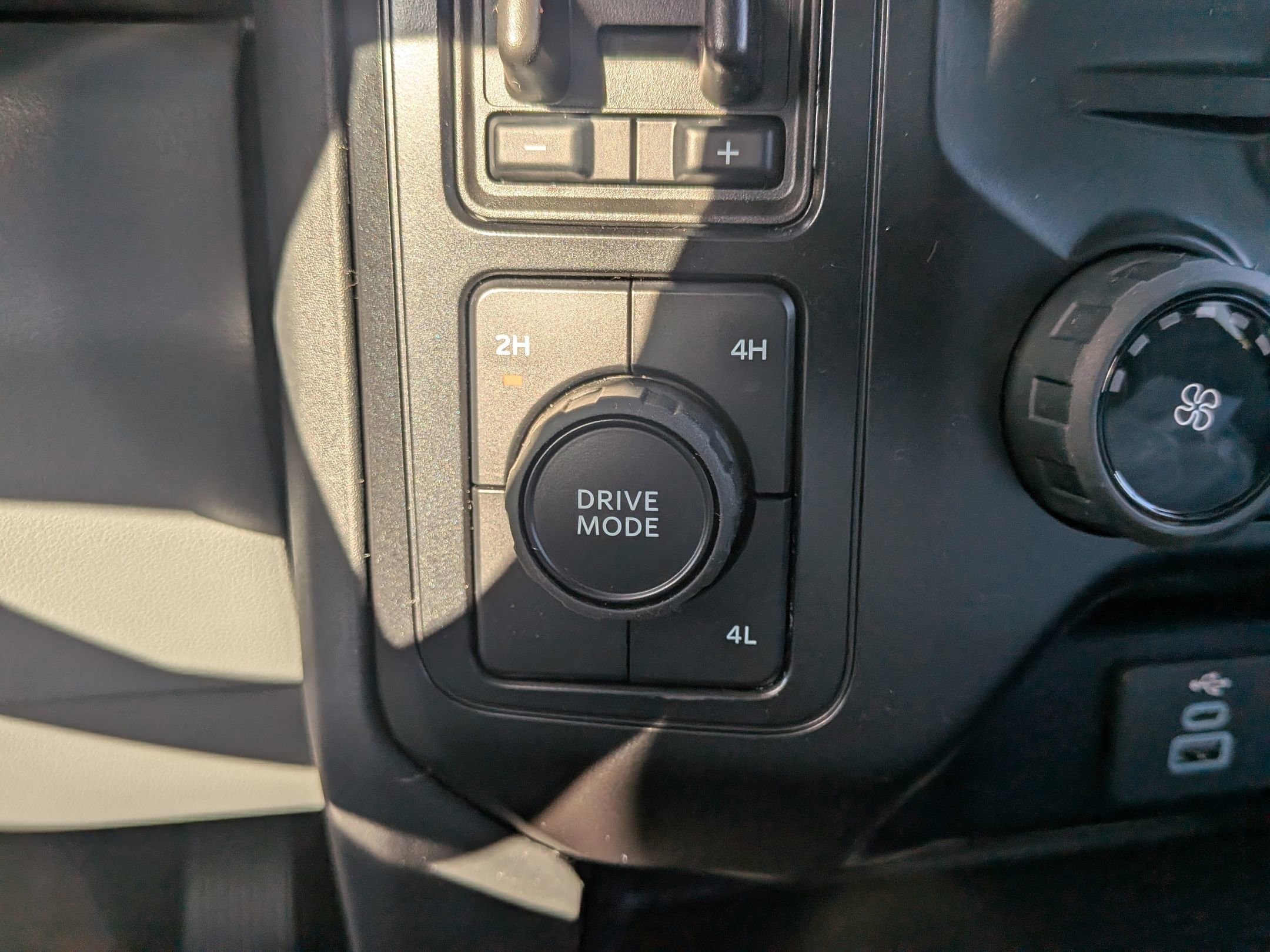 2026 FORD F-450 - Image 18