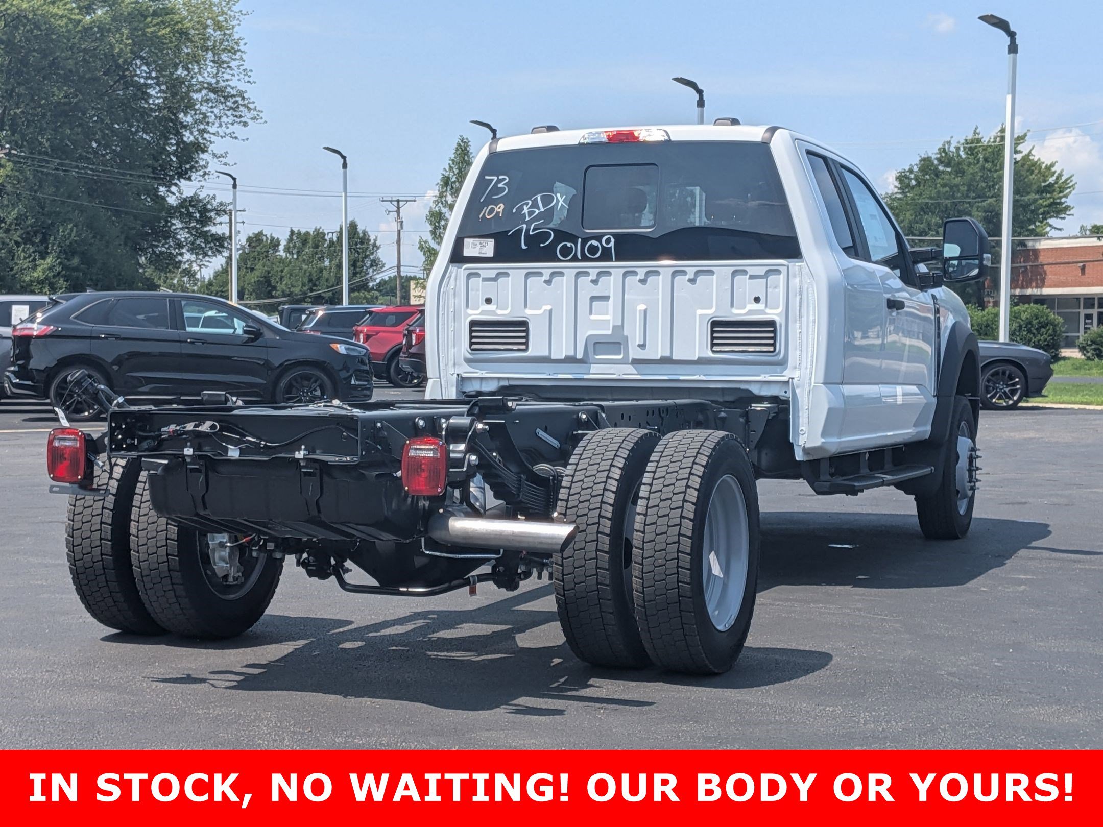 2025 FORD F-450 - Image 4