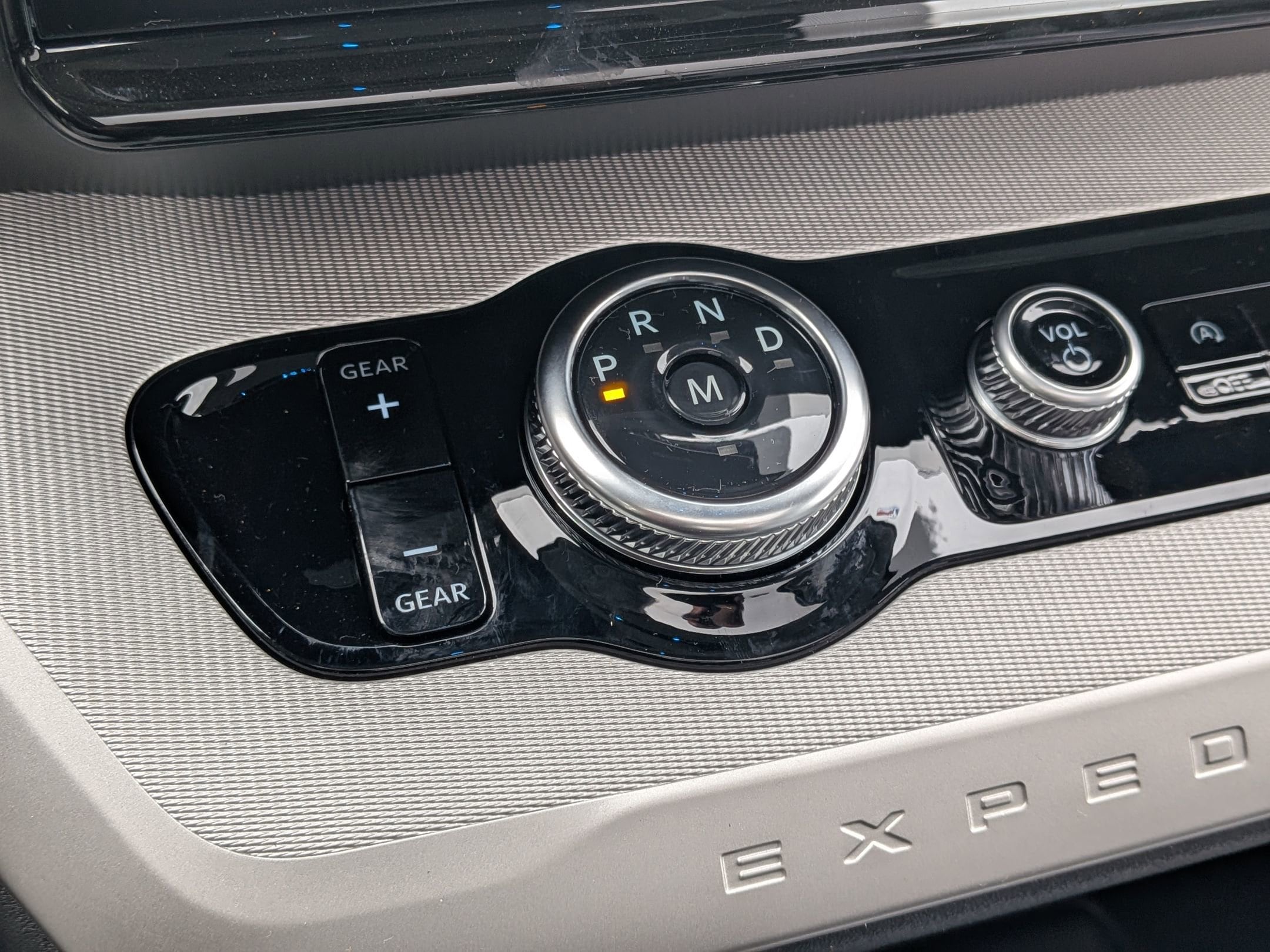 2025 FORD EXPEDITION - Image 21