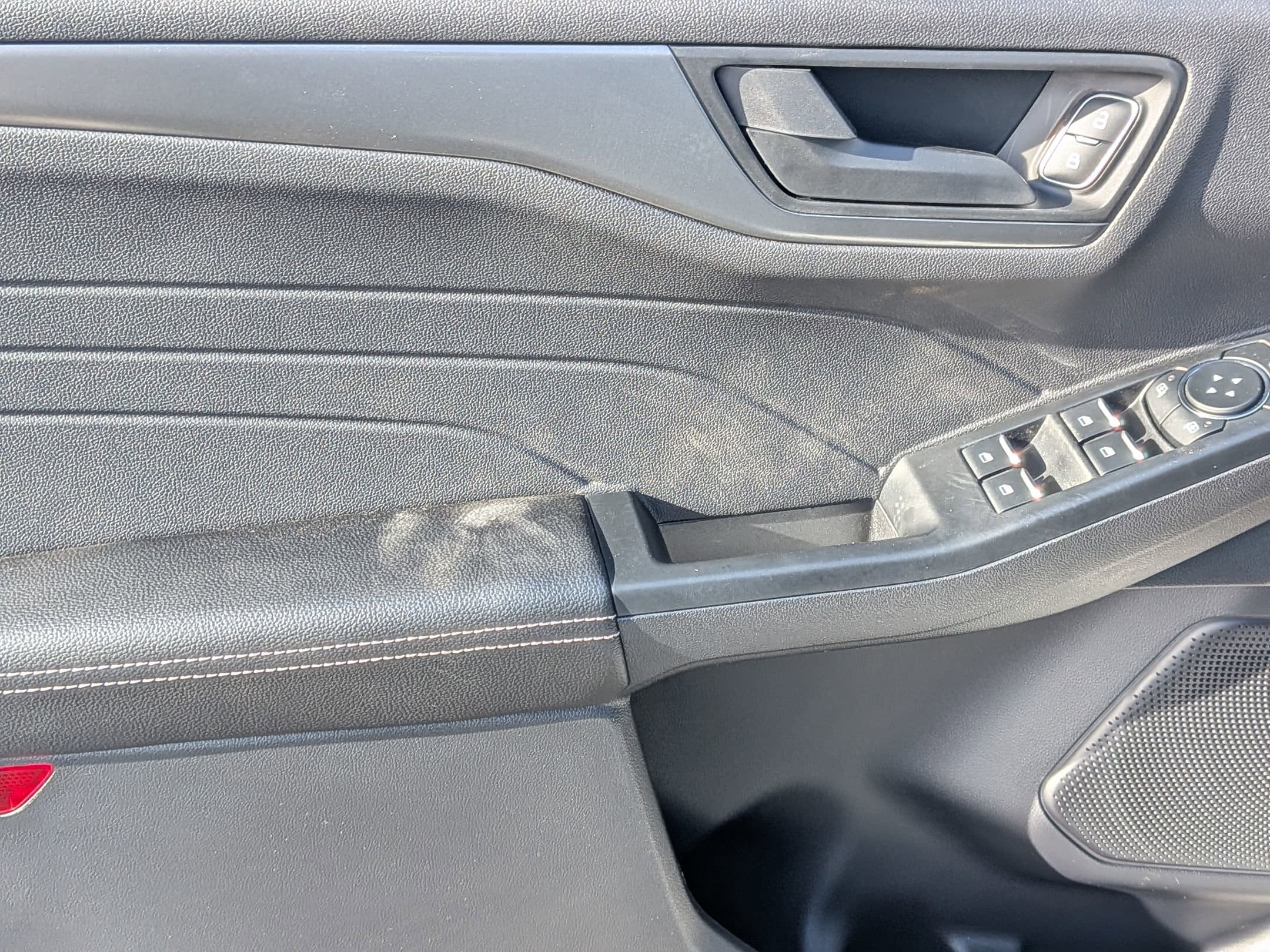 2026 FORD ESCAPE - Image 12