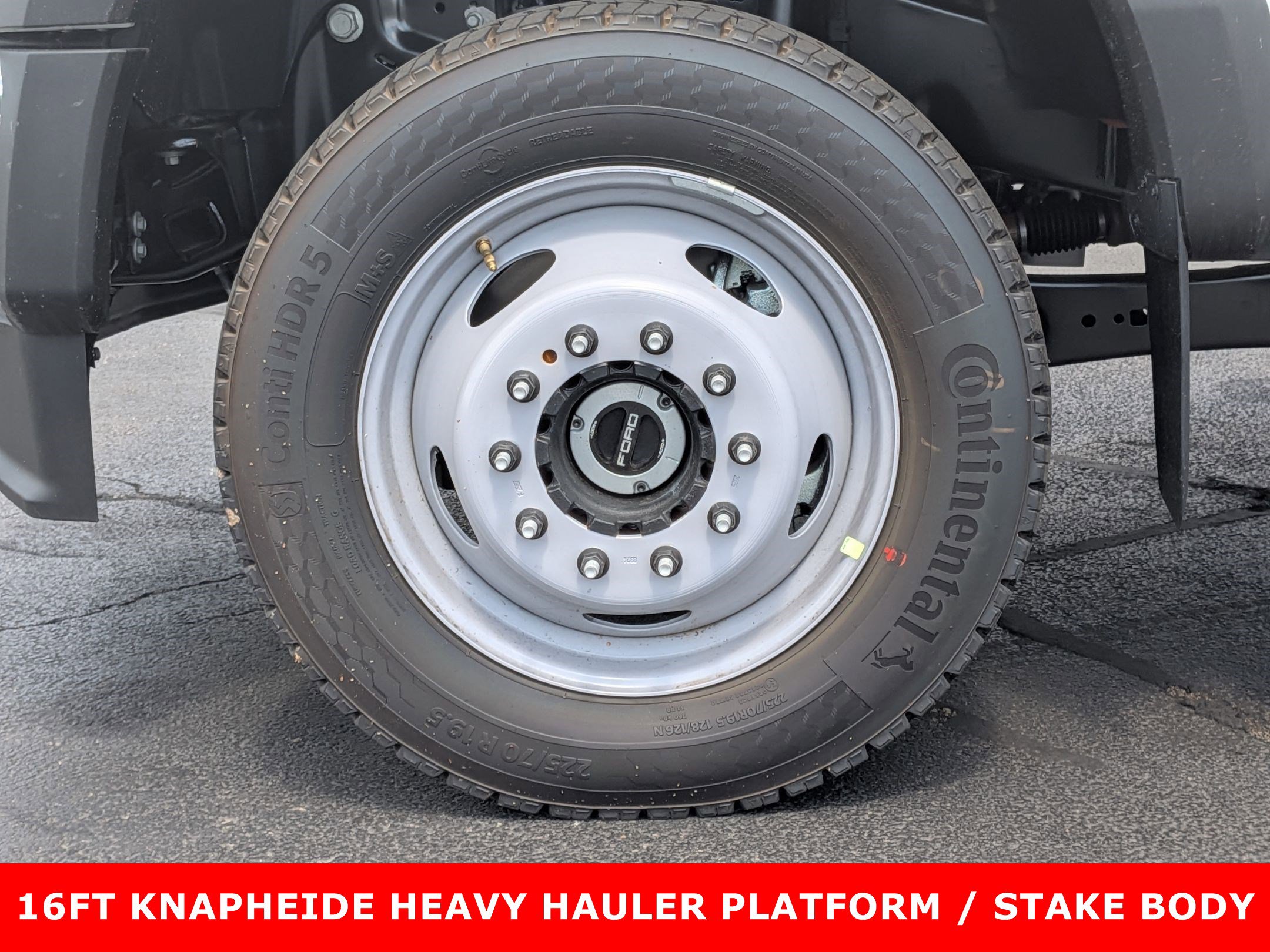 2025 FORD F-550 - Image 9