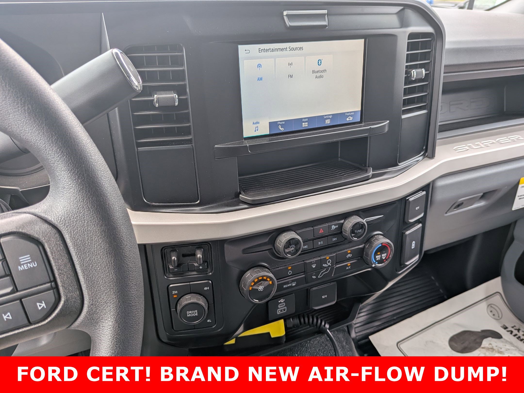 2025 FORD F-450 - Image 18