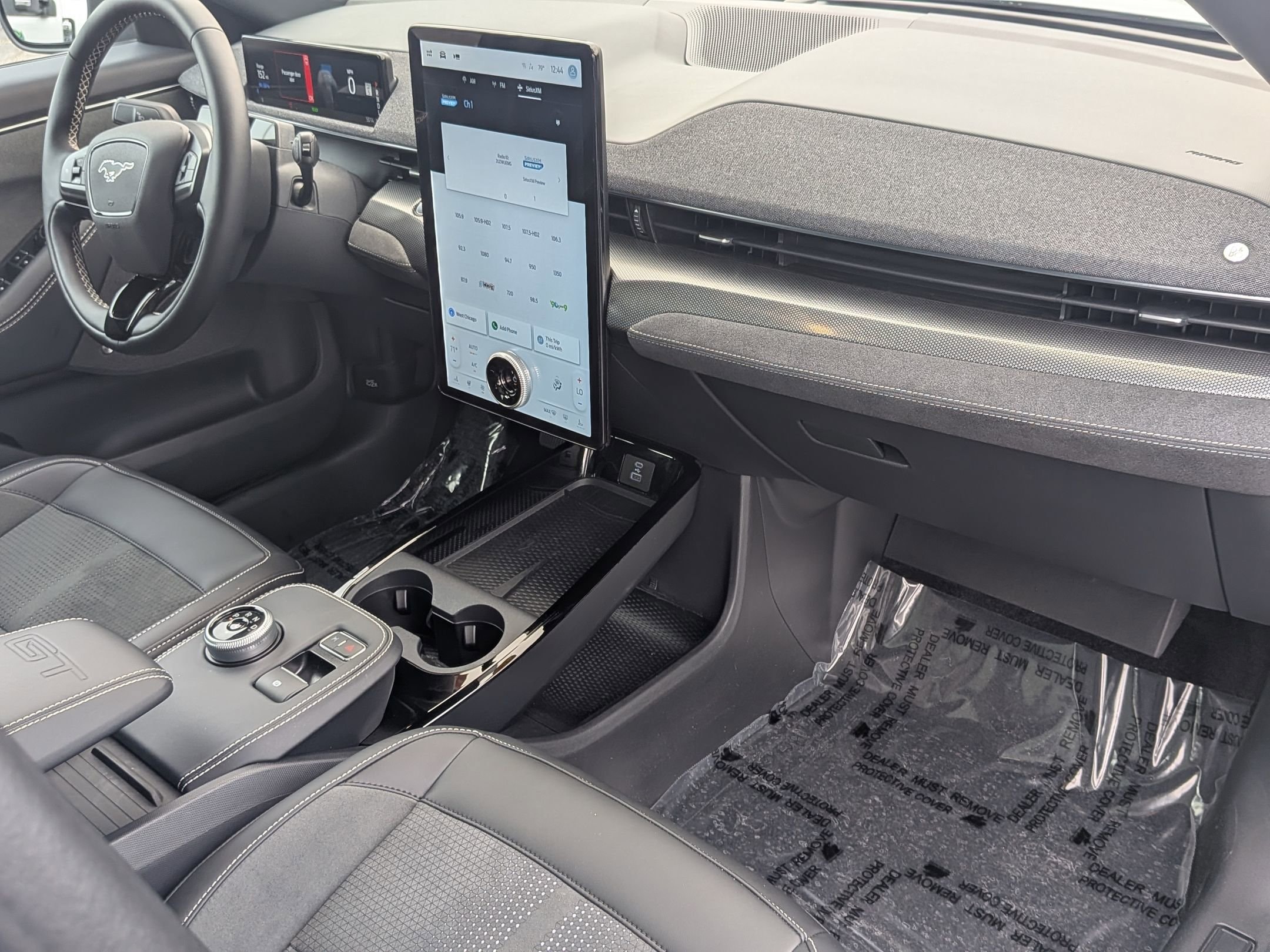 2024 FORD MUSTANG MACH-E - Image 25