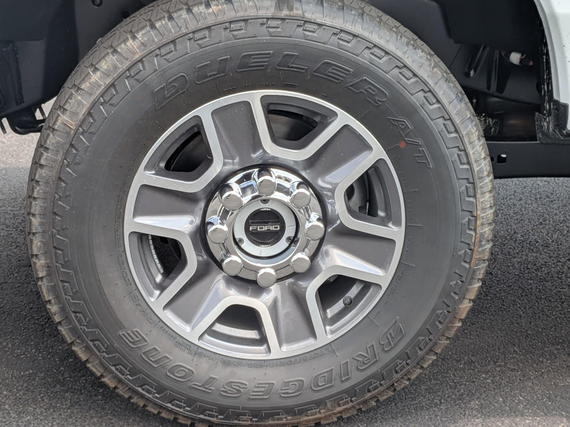 2025 FORD F-250 - Image 9