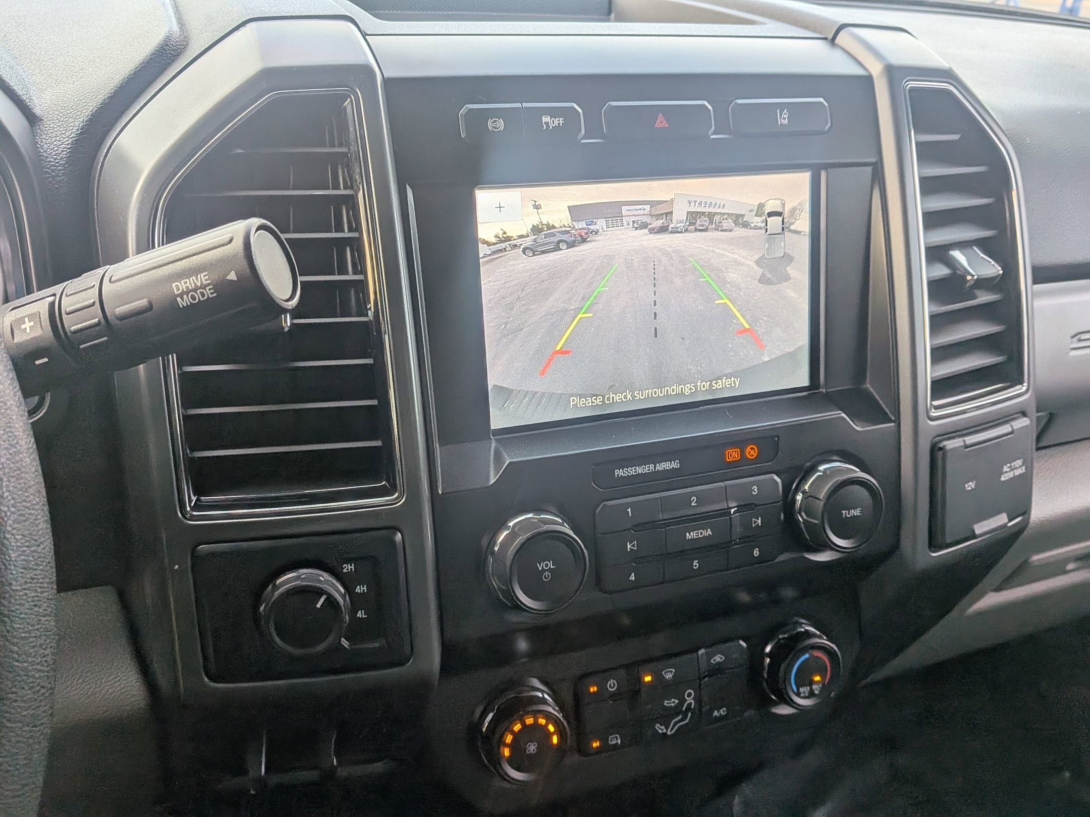 2020 FORD F-450 - Image 17