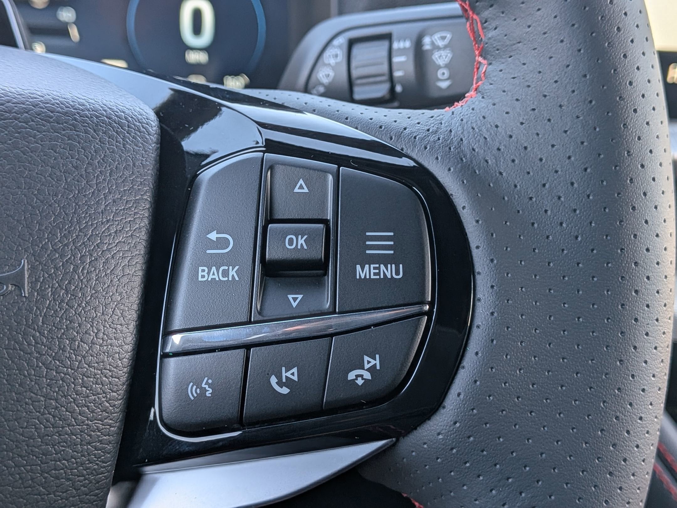 2026 FORD EXPLORER - Image 15