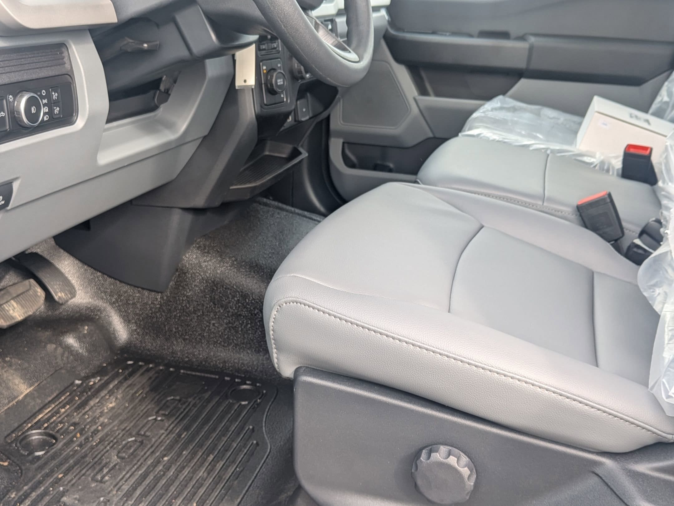 2026 FORD F-350 - Image 11