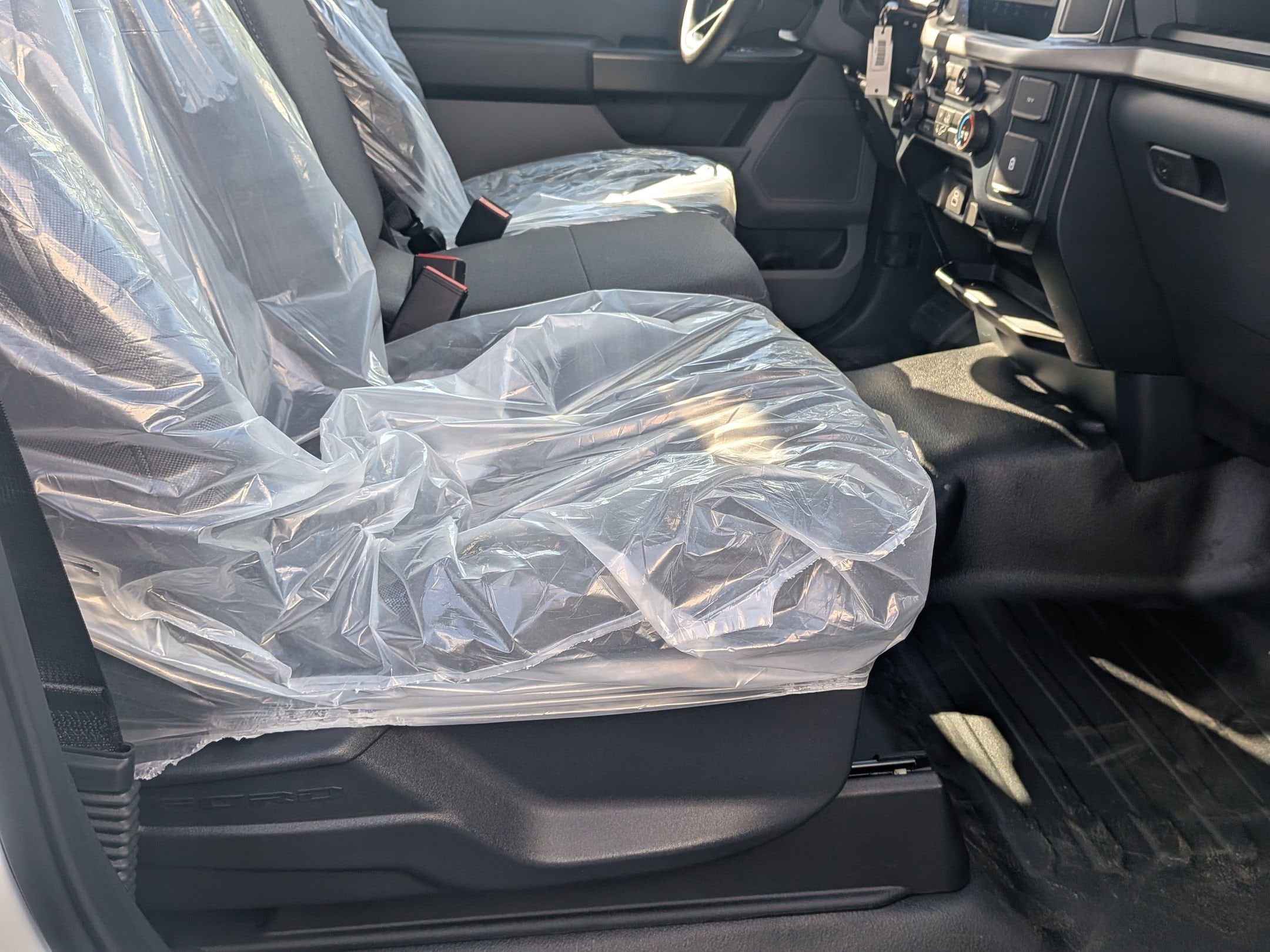 2025 FORD F-150 - Image 21