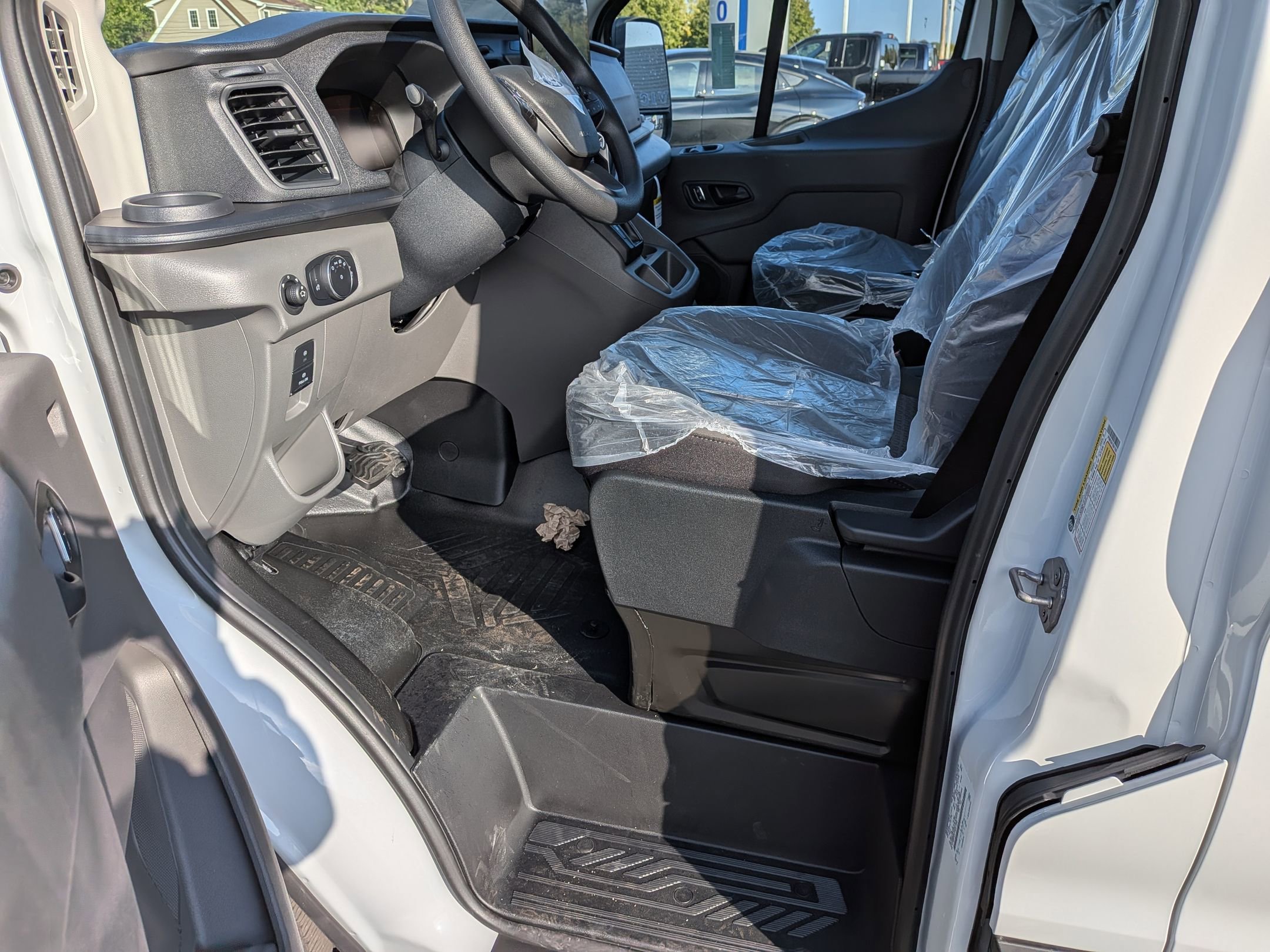 2026 FORD TRANSIT - Image 11