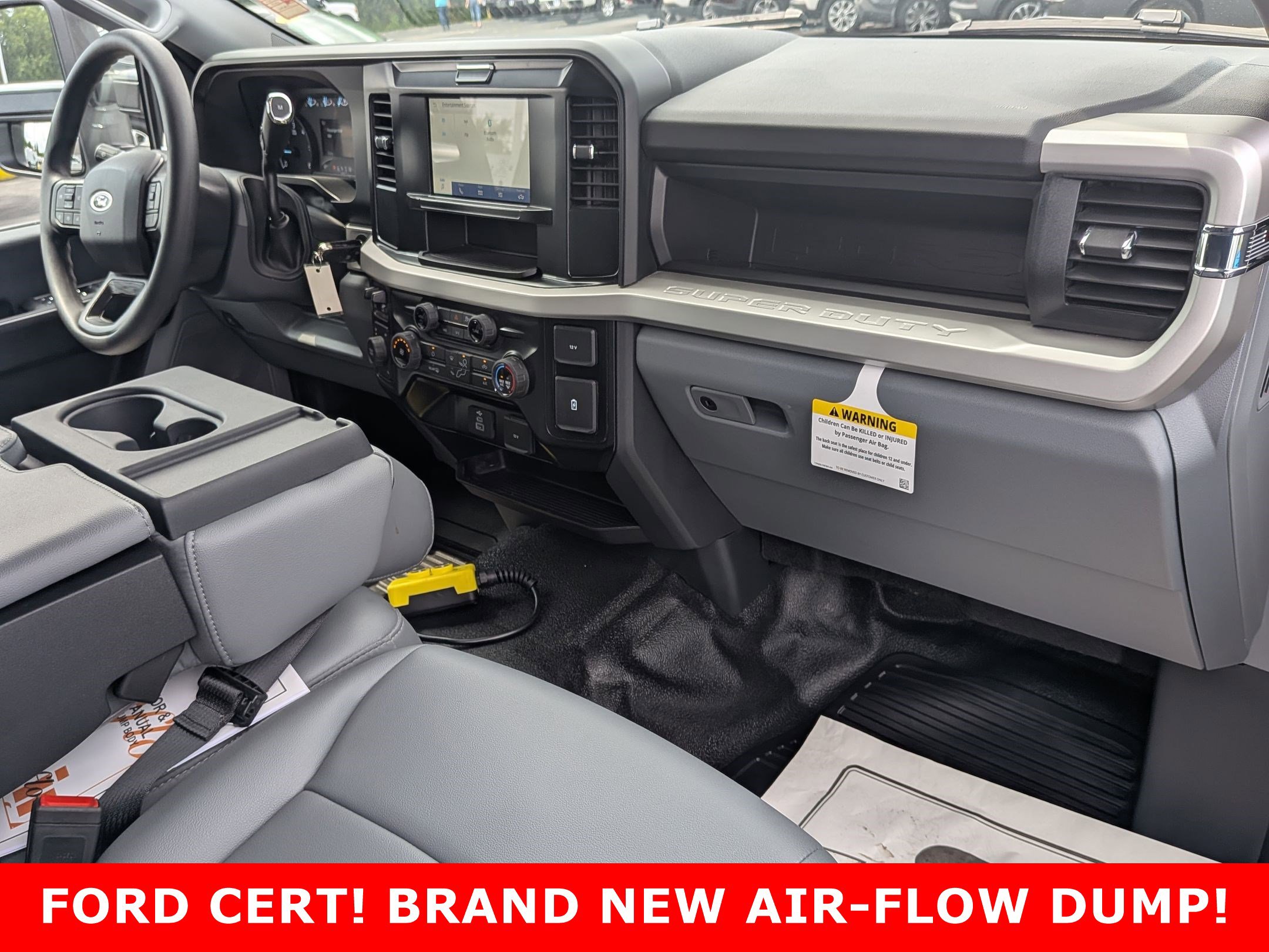 2025 FORD F-450 - Image 26