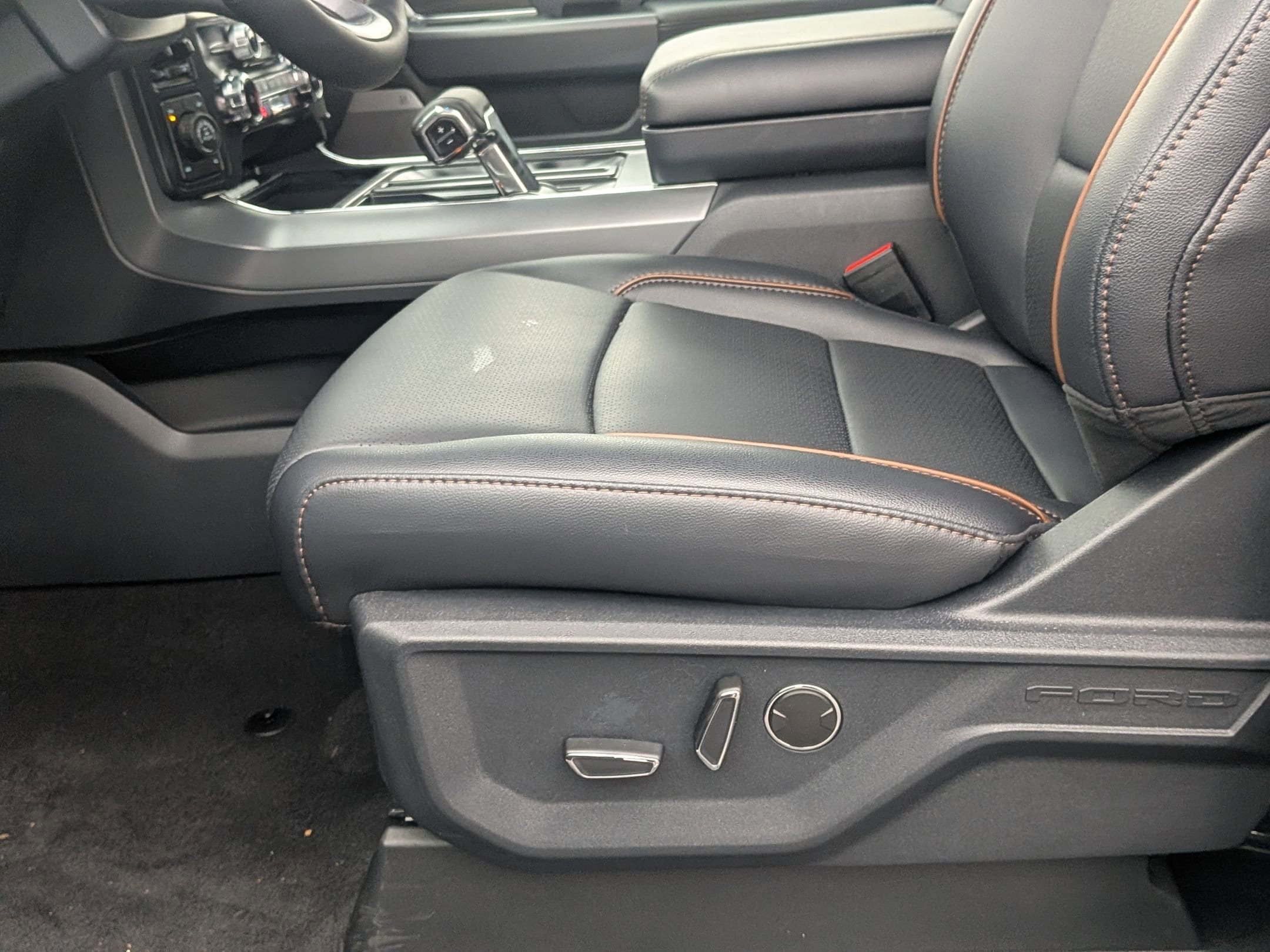 2025 FORD F-150 - Image 11