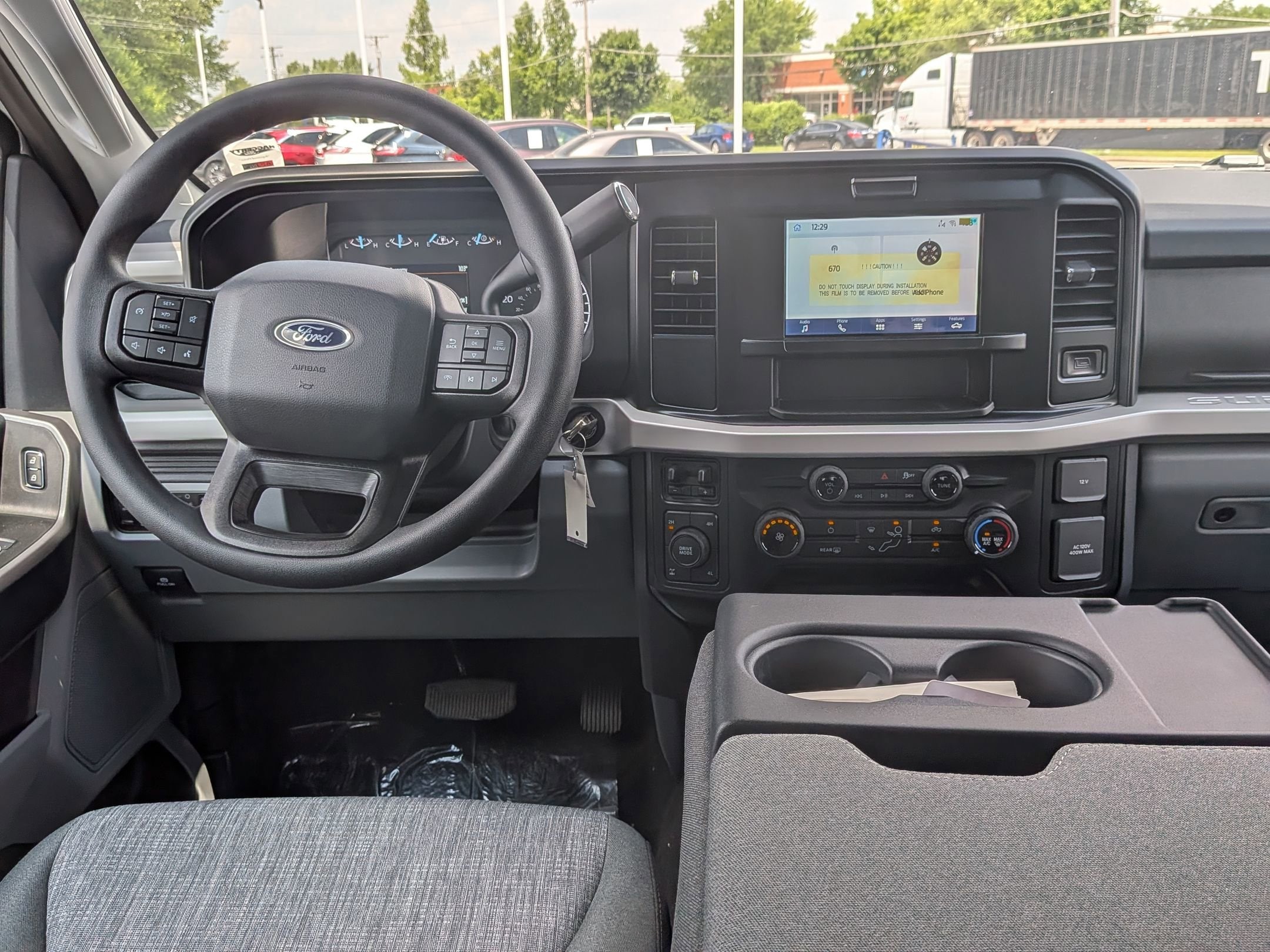 2025 FORD F-250 - Image 22