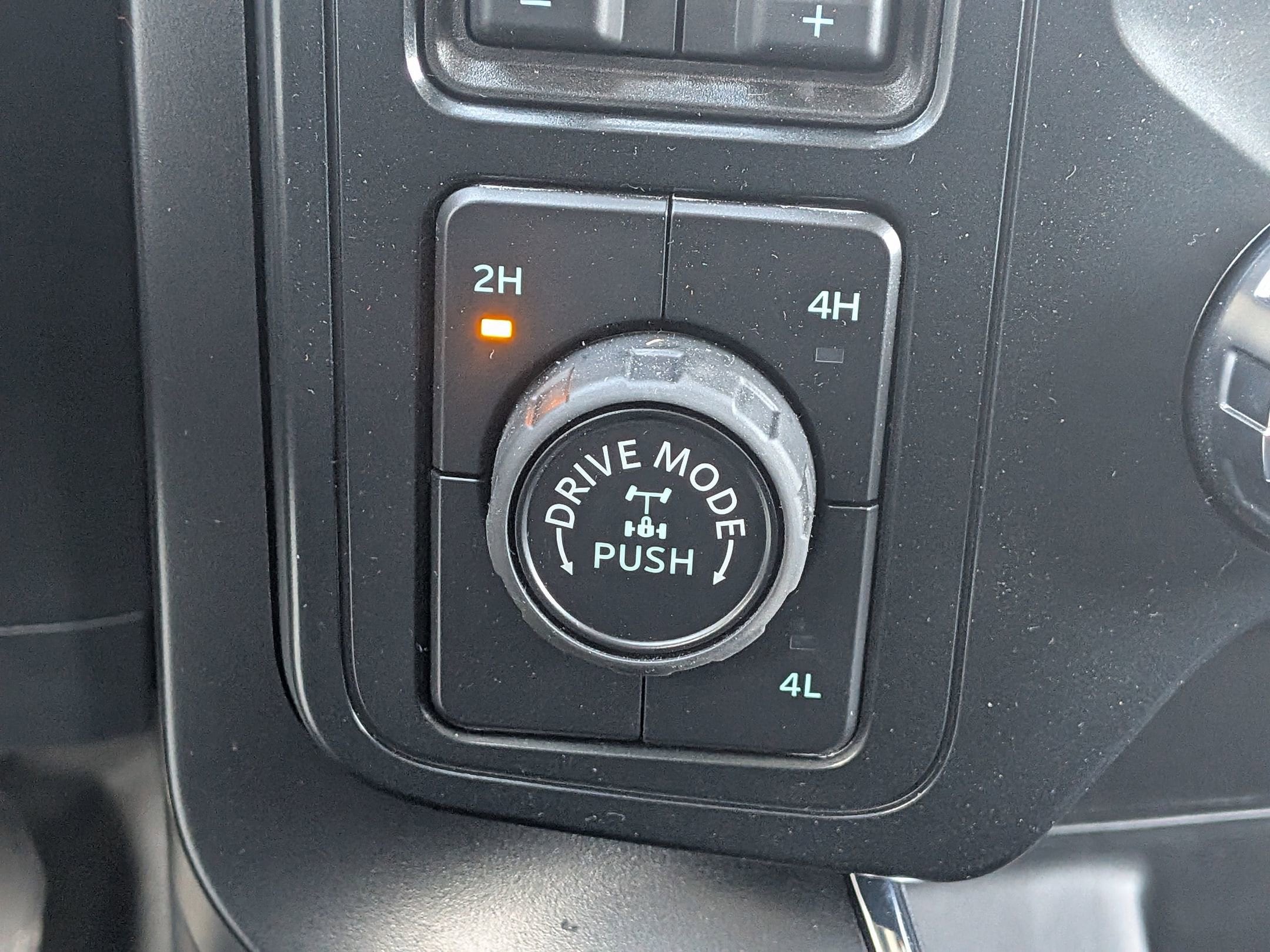 2025 FORD F-150 - Image 19