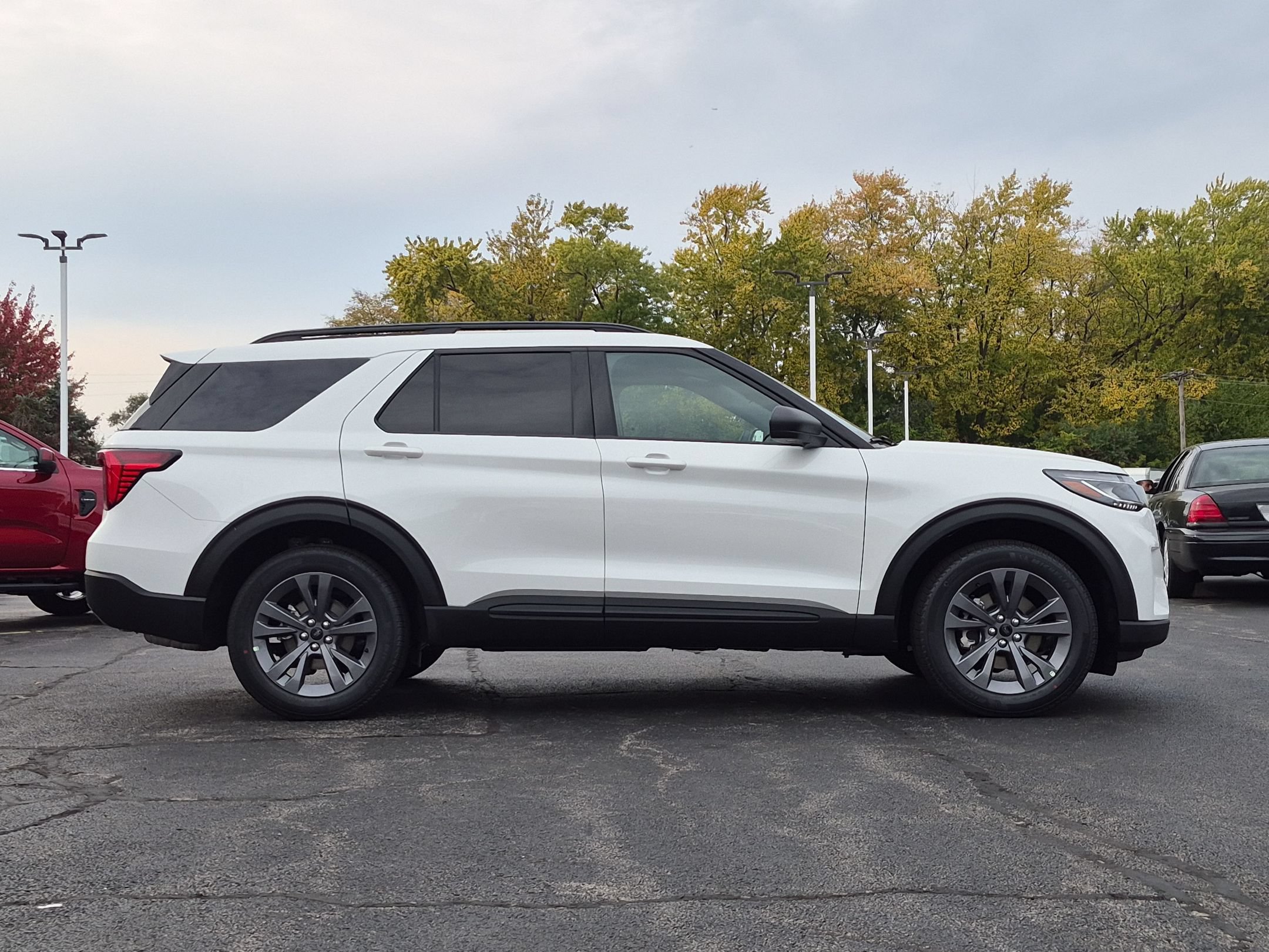 New 2027 Ford Explorer Active w/200A Pkg 4WD