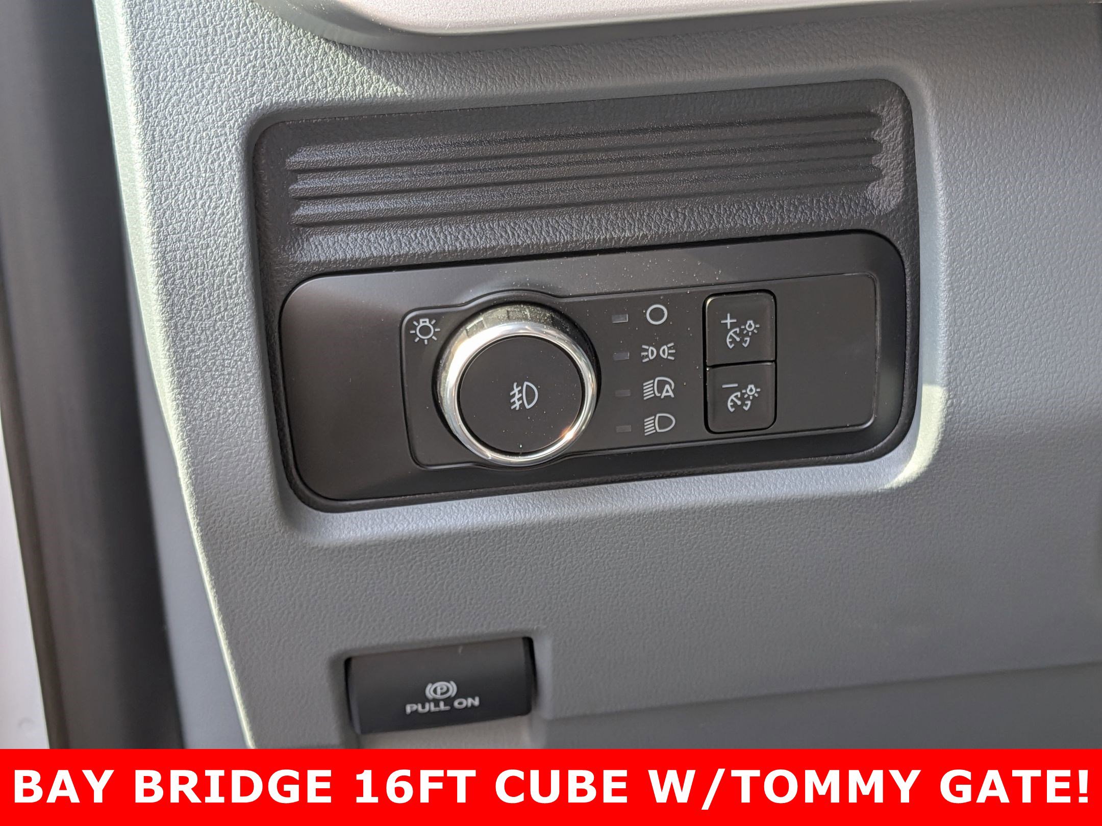 2025 FORD F-450 - Image 26