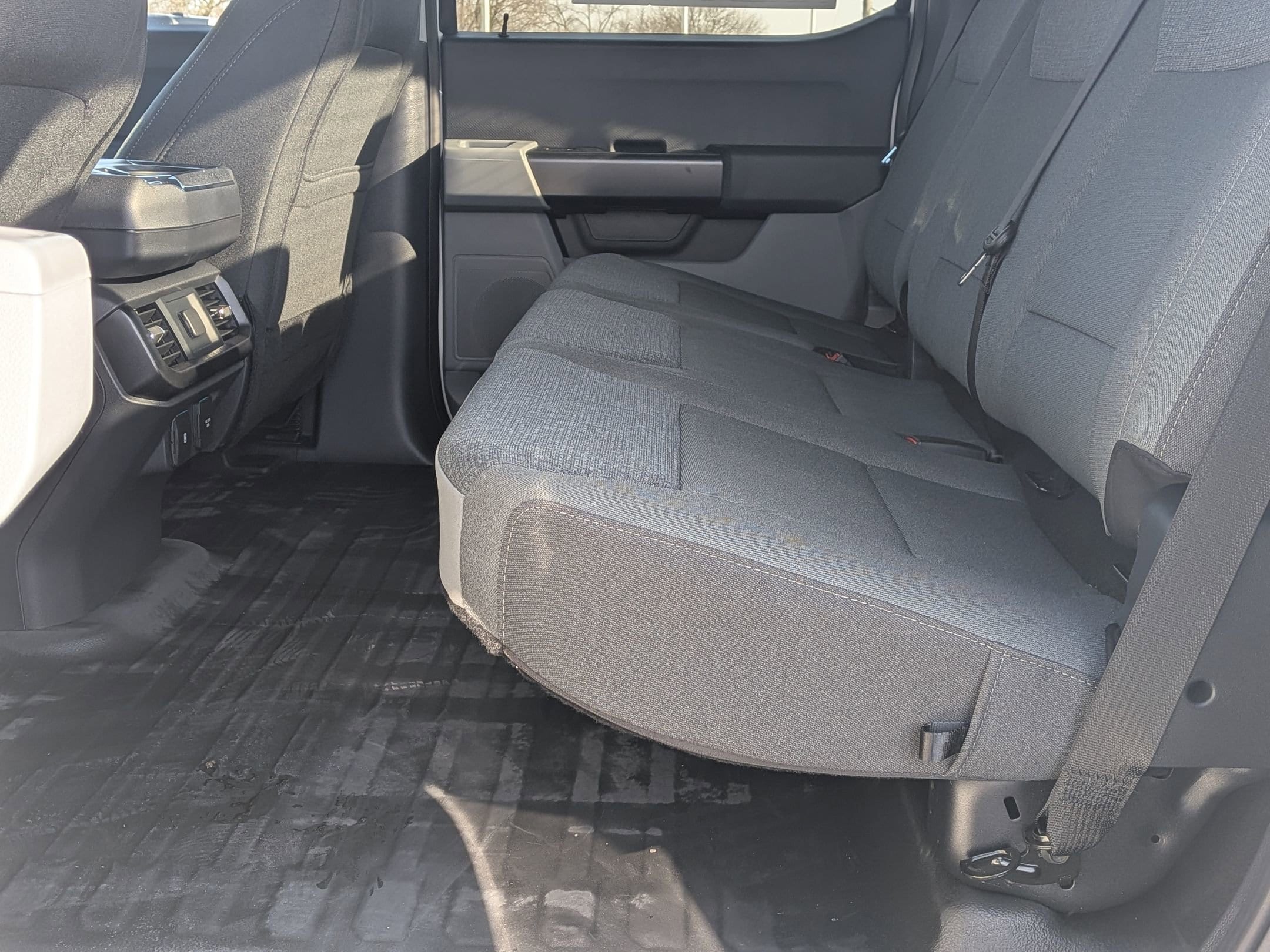 2025 FORD F-150 - Image 21