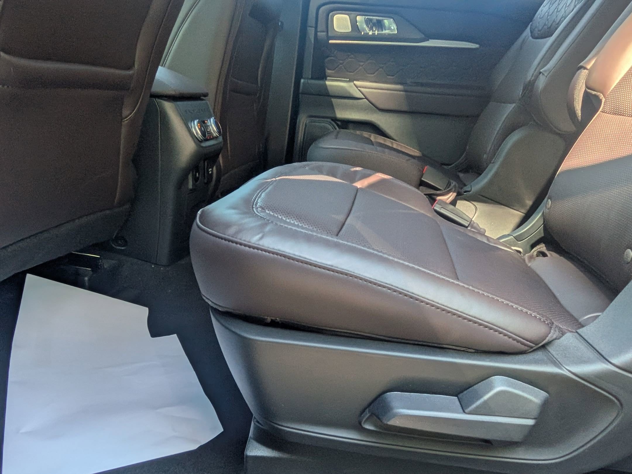 2025 FORD EXPLORER - Image 22