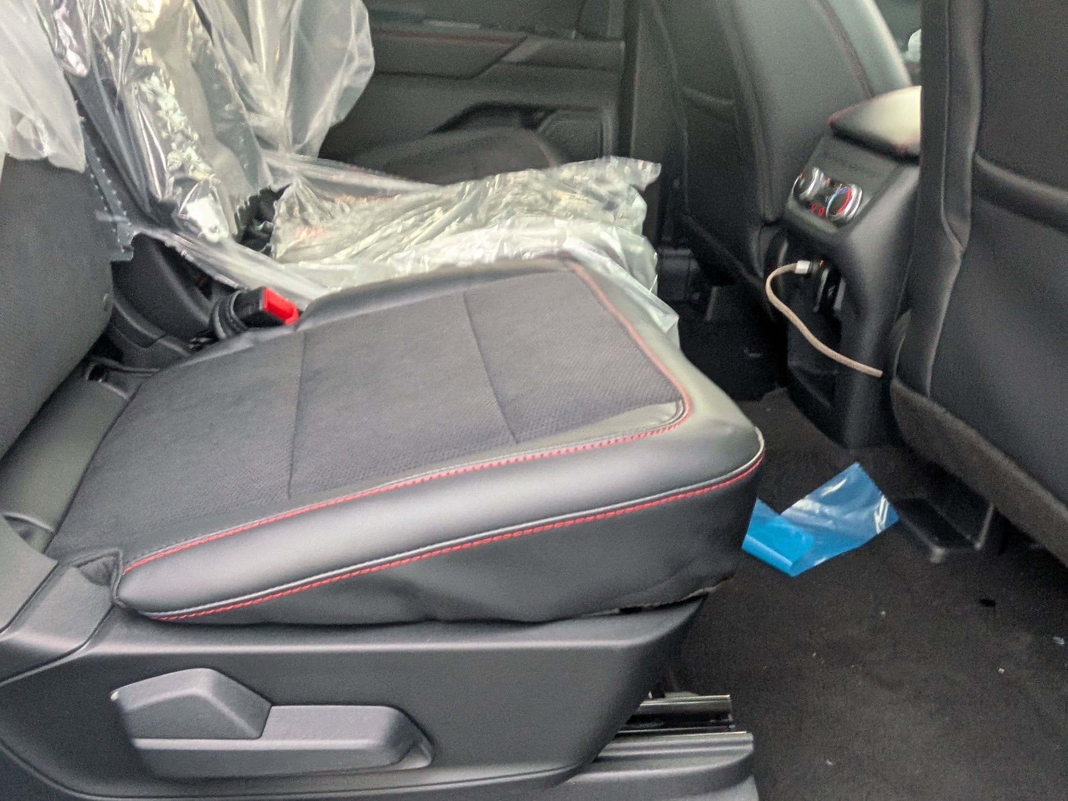 2026 FORD EXPLORER - Image 24