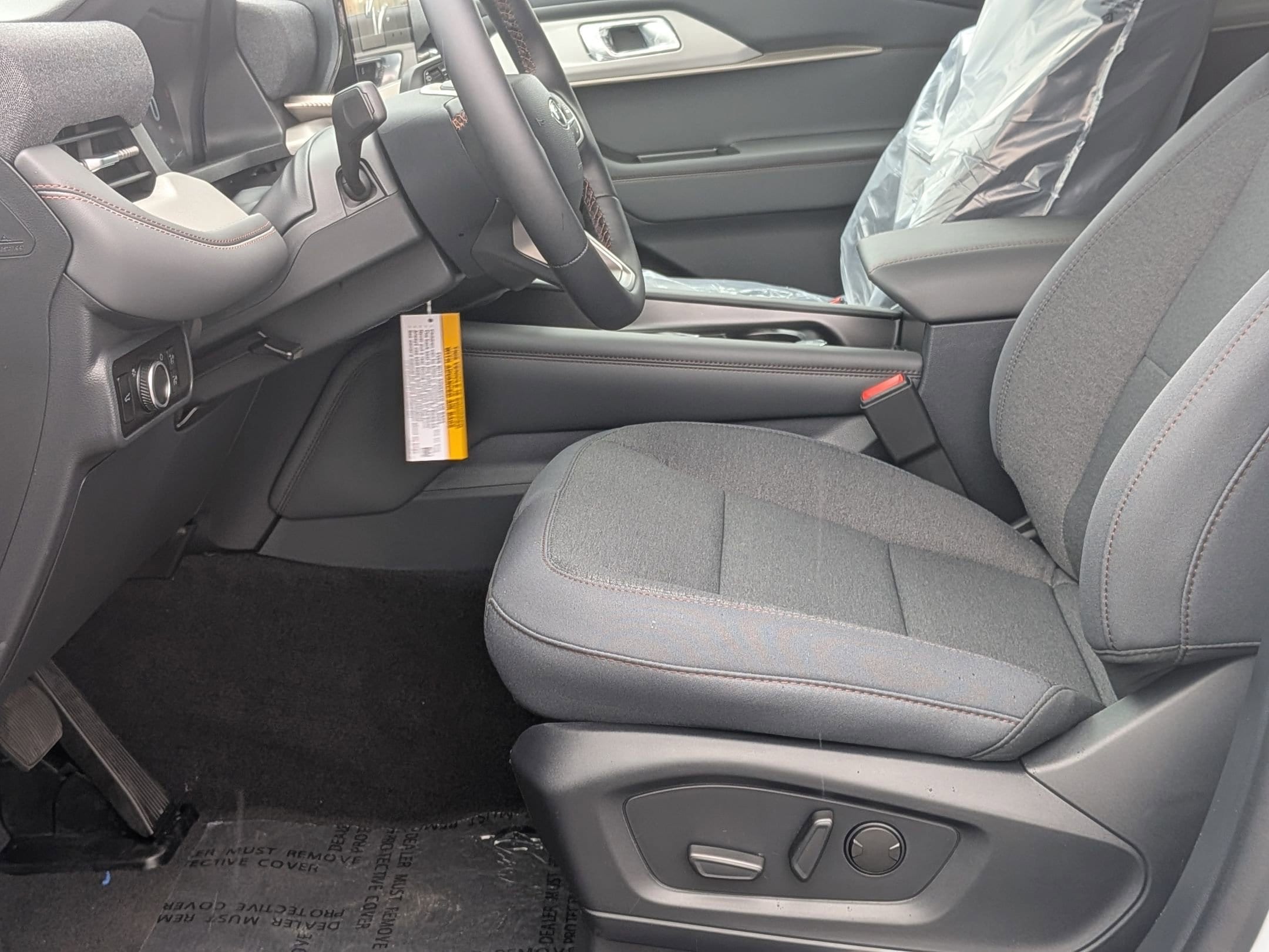 2025 FORD EXPLORER - Image 11